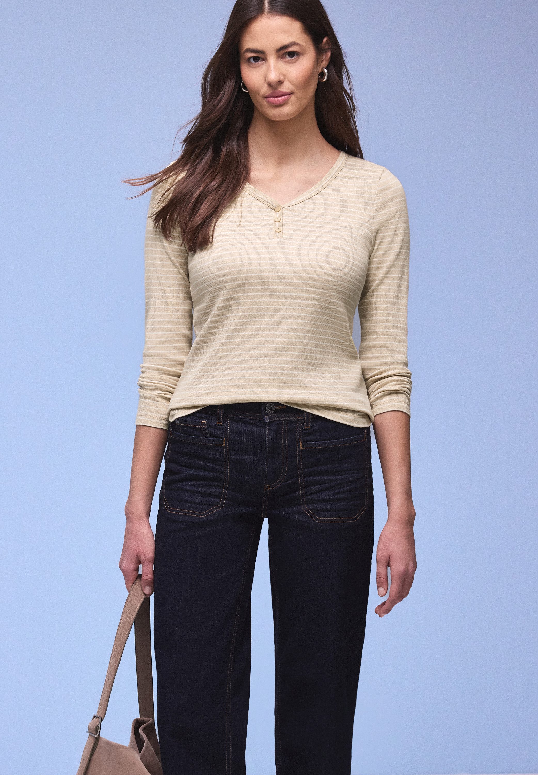 STREET ONE Langarmshirt im Streifen-Design und mit V-Ausschnitt