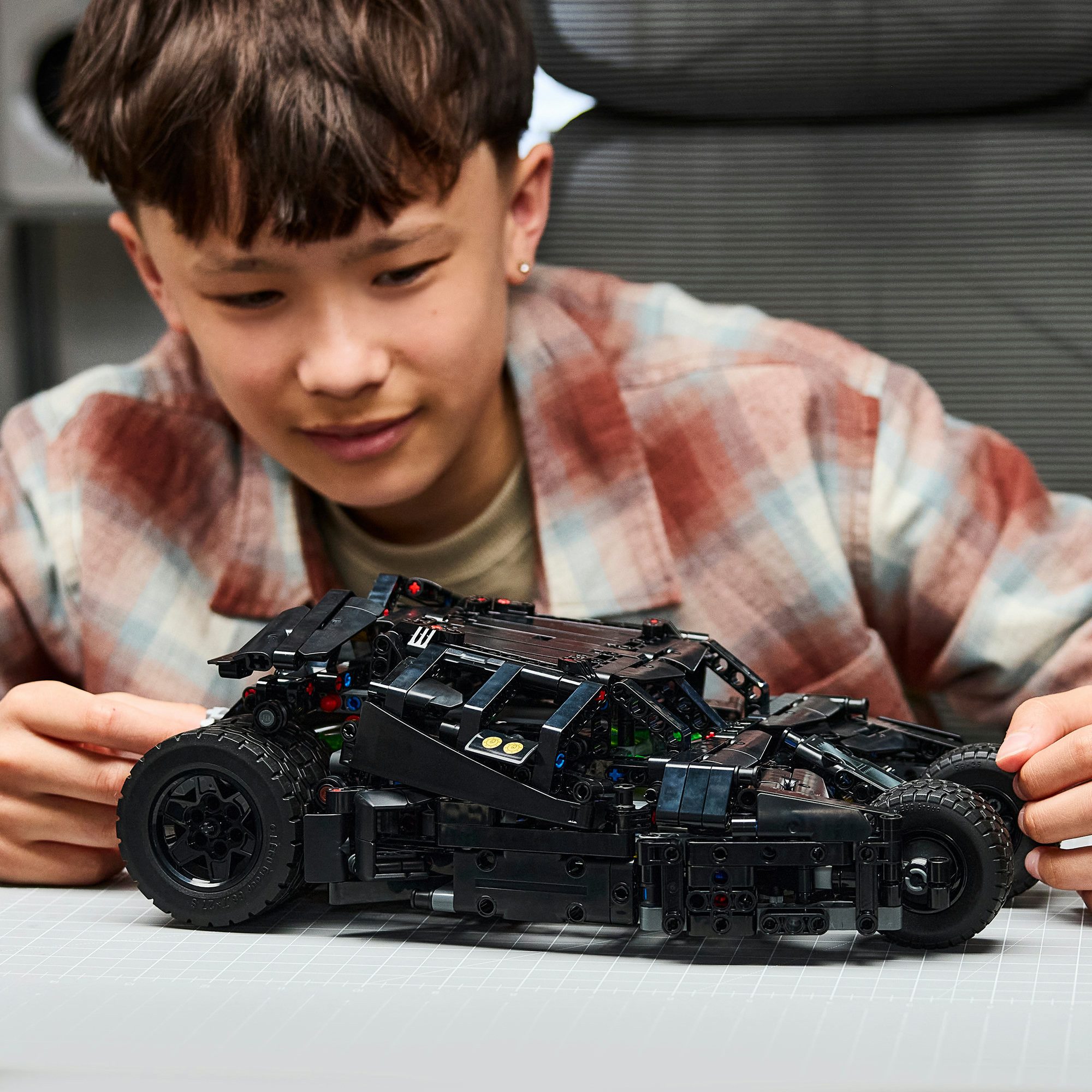 LEGO® Batmobile Tumbler (42239), LEGO Technic Konstruktionsspielsteine, (719 St), Made in Europe