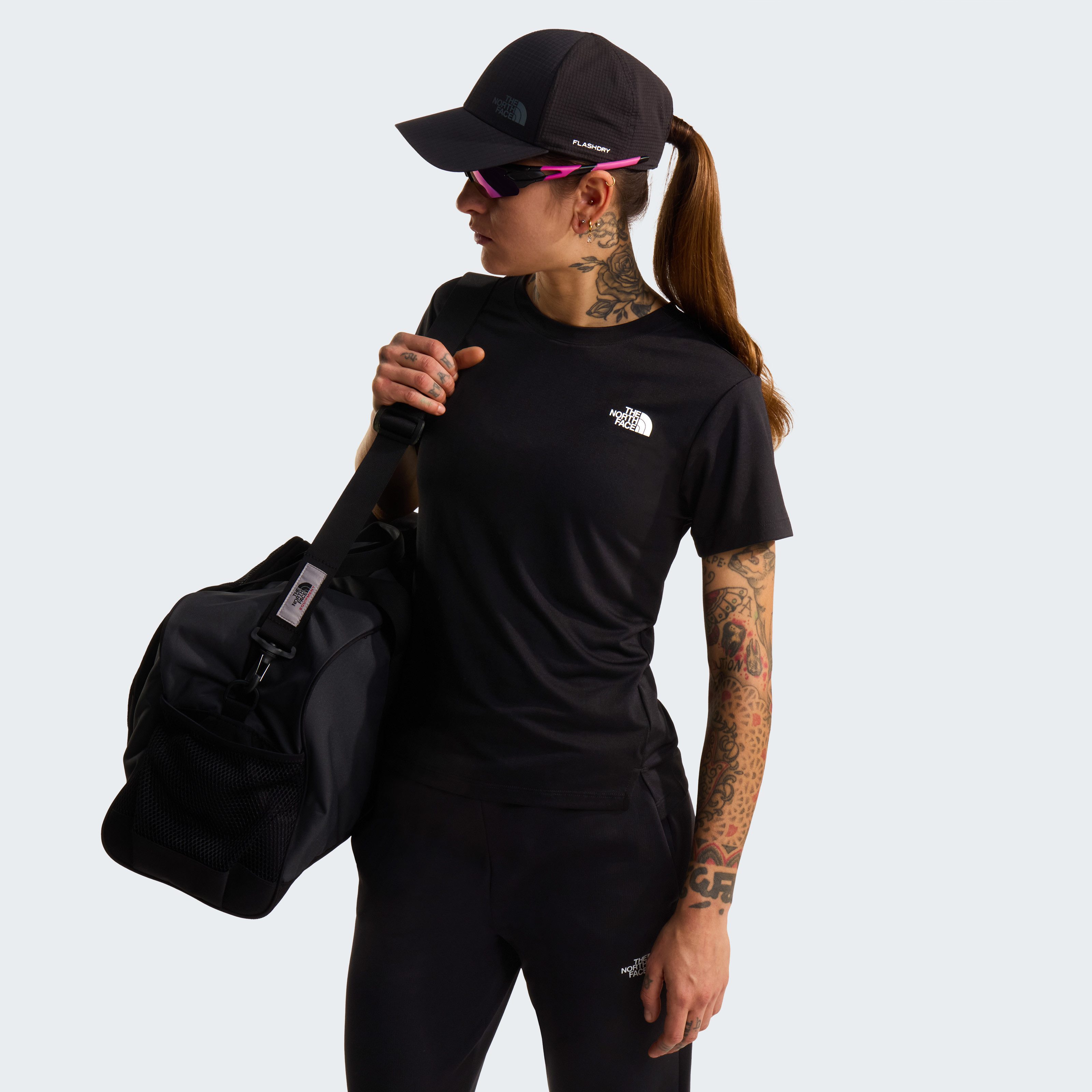 The North Face Funktionsshirt W FLEX SHORT SLEEVES REG TEE sportlicher Stil, kurze Ärmel, schnell trocknendes FlashDry™-Gewebe