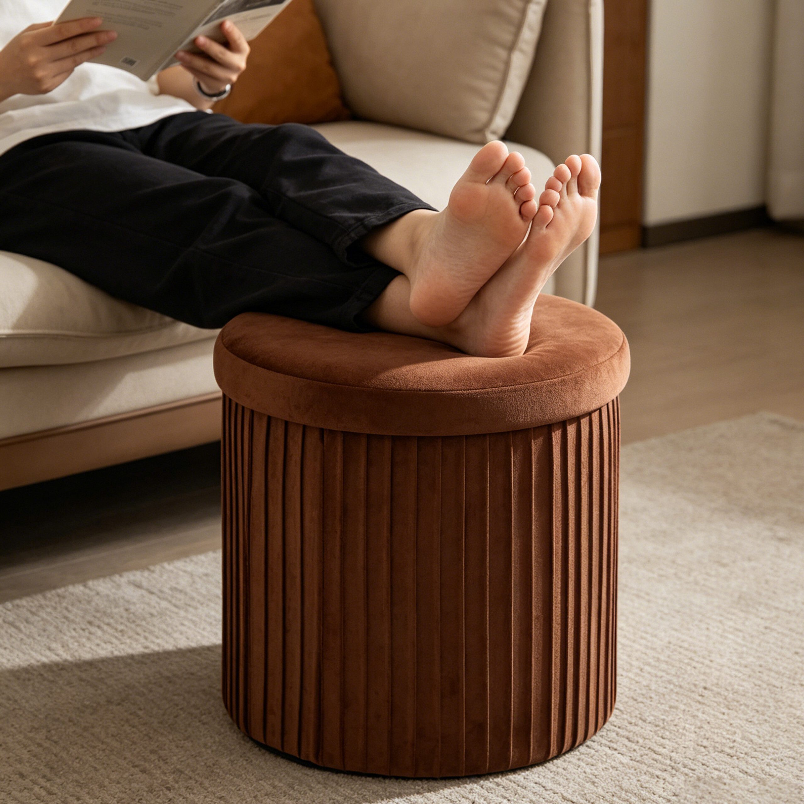 relaxdays Stauraumhocker Hocker aus Samt mit Stauraum (1 St), Mocha Mousse – Bild 3 von 5