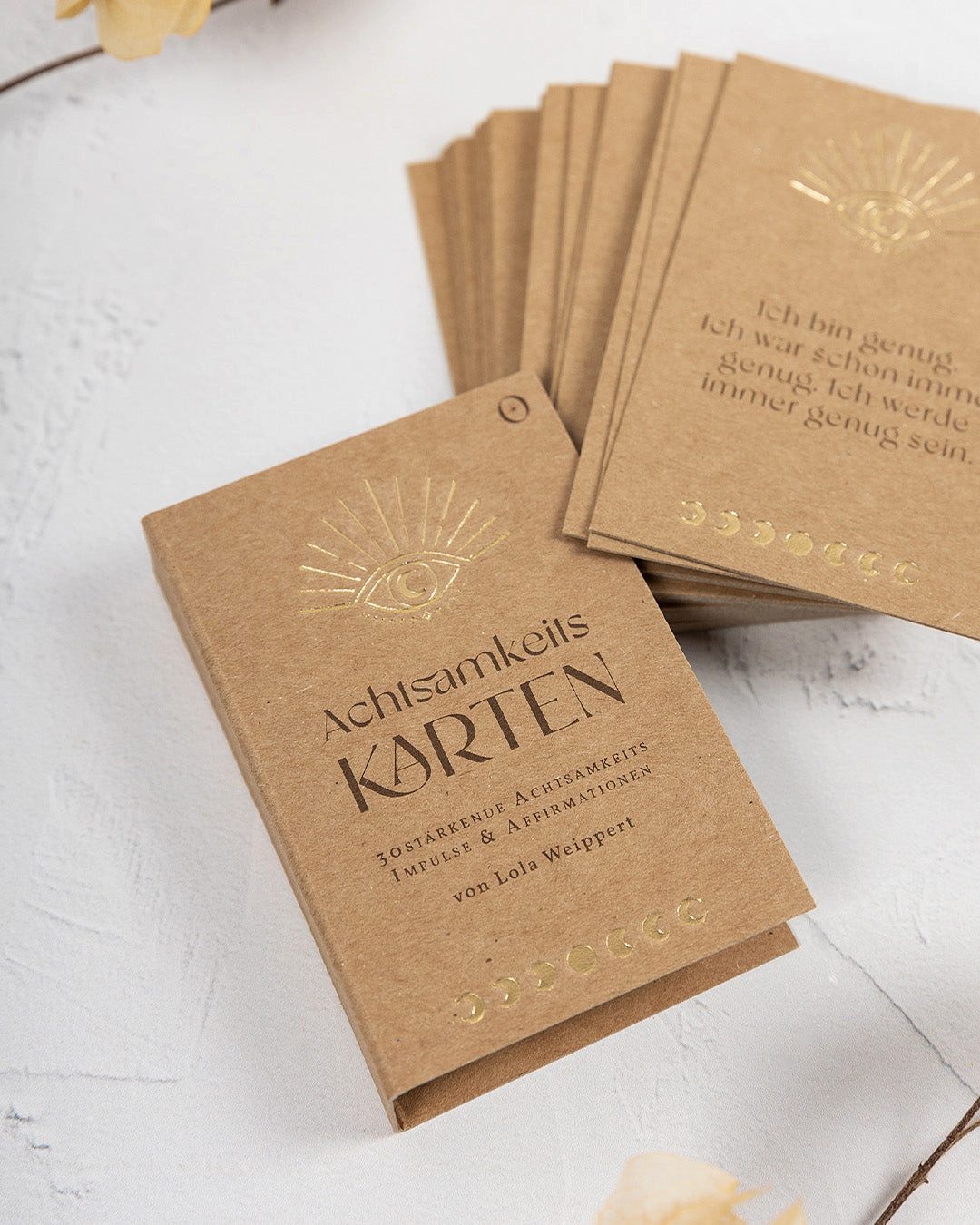 Oh Shanti Geschenkbox Affirmationskarten by Lola Weippert (Eine Packung bestehend aus 30 Affirmationskarten)