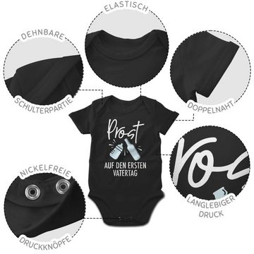 Shirtracer Shirtbody Prost auf den ersten Vatertag Geschenk Vatertag Baby