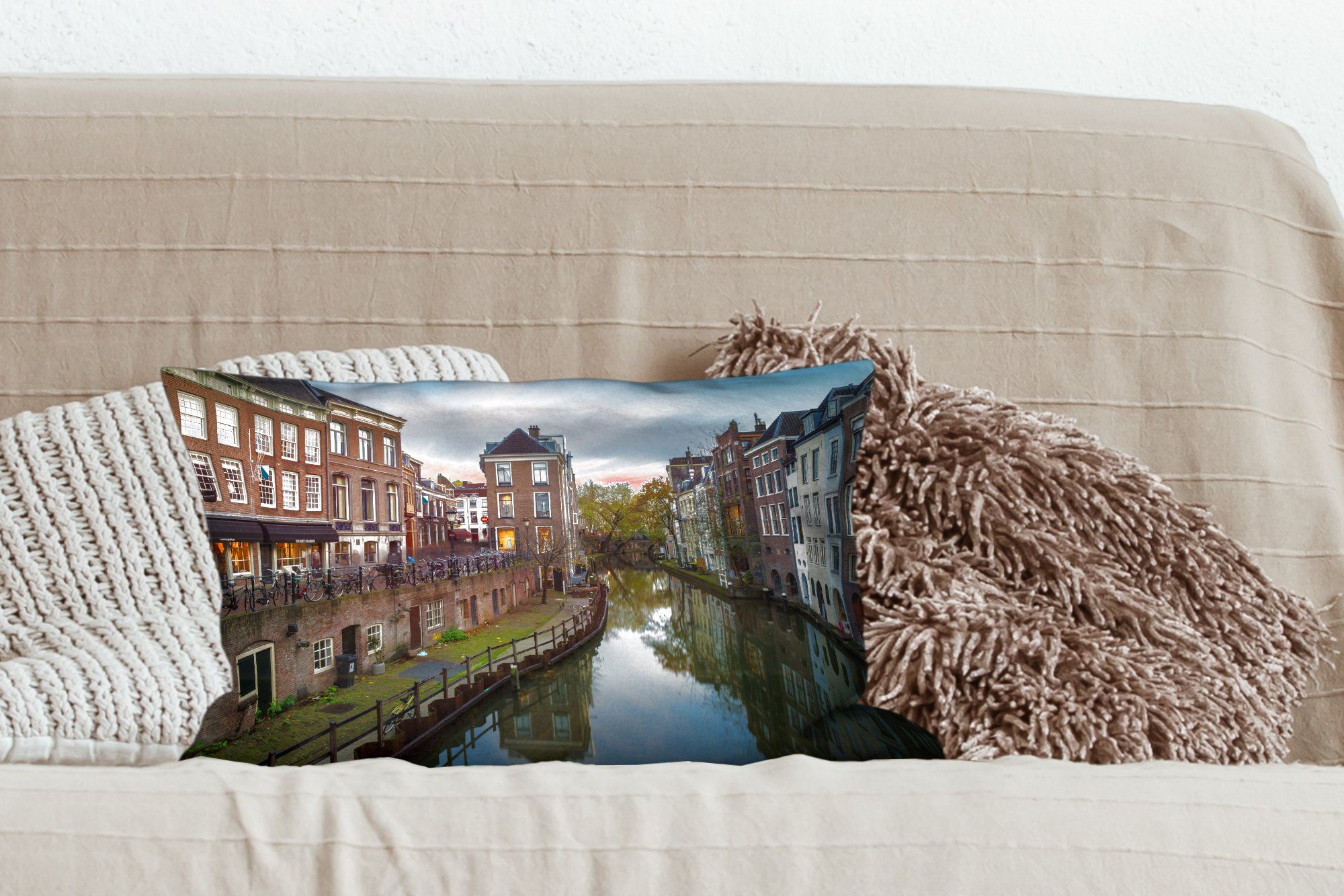 Wolken - - Schlafzimmer MuchoWow Wasser Zierkissen, Dekokissen Dekoration, Füllung, Utrecht, mit Wohzimmer Dekokissen
