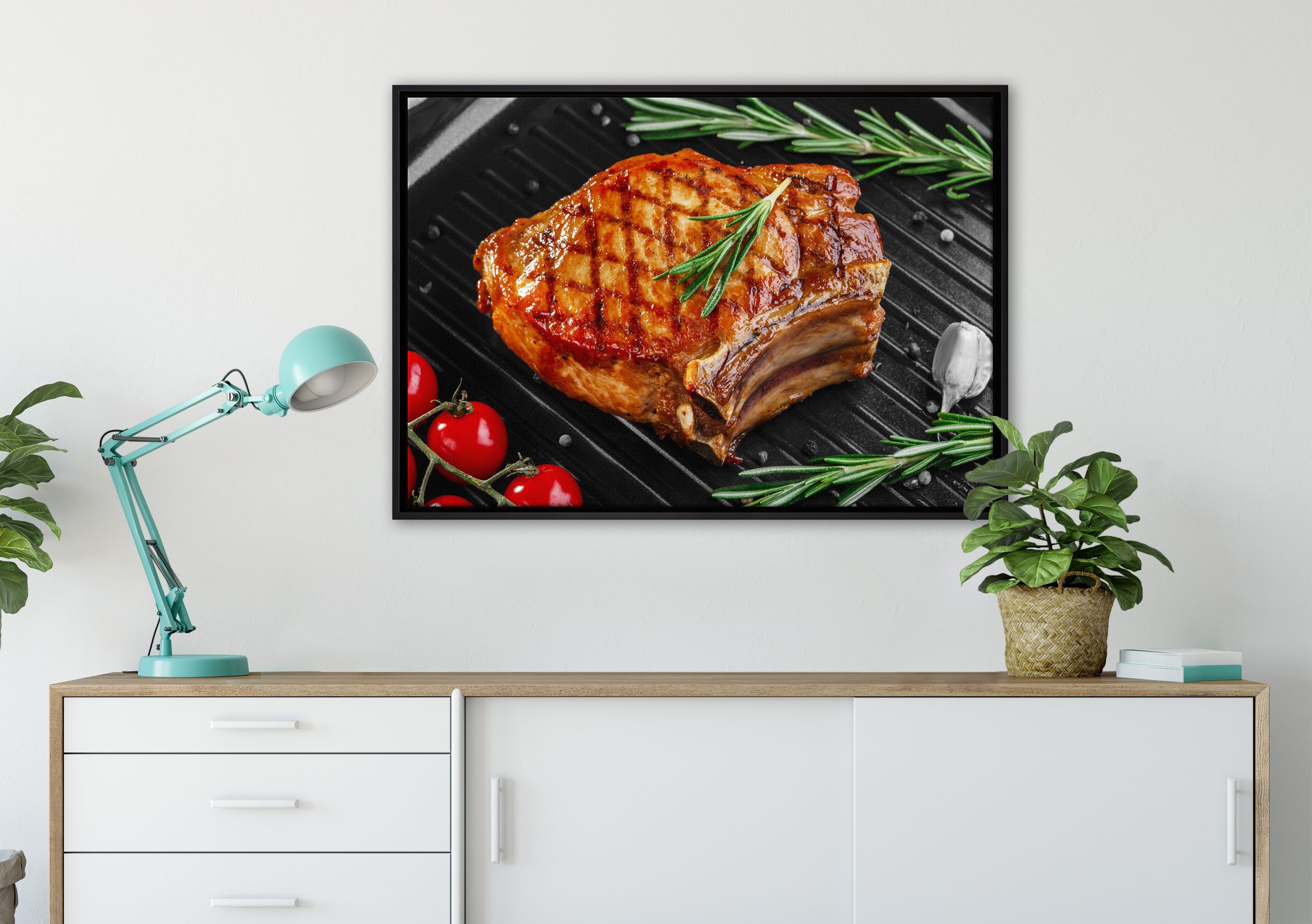 Rumpsteak bespannt, (1 gefasst, inkl. Schattenfugen-Bilderrahmen Pixxprint Leinwandbild Wanddekoration einem in Leinwandbild St), Zackenaufhänger auf fertig Grill,