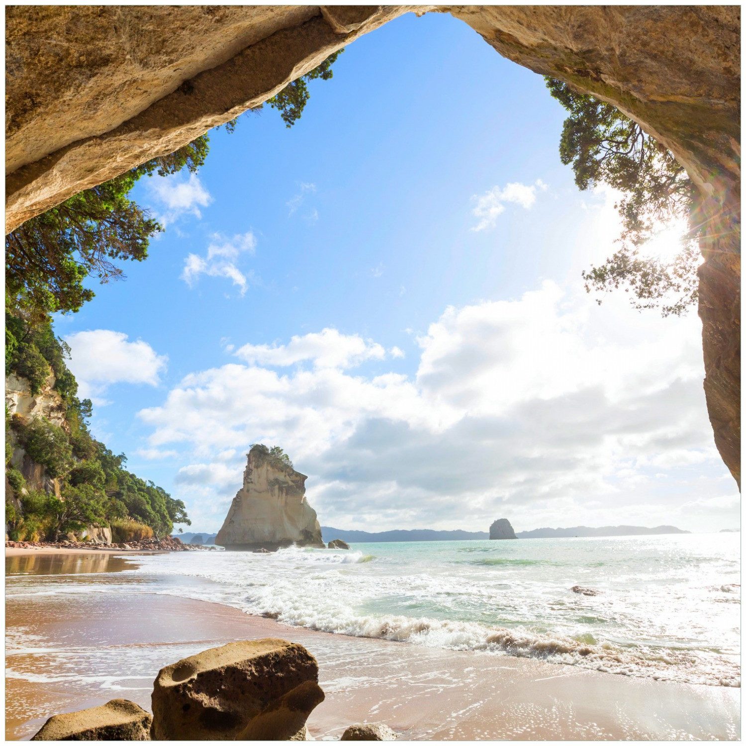 Wallario Möbelfolie Felsbogen mit Blick aufs Meer