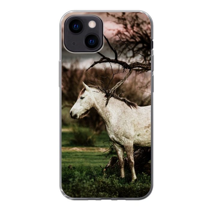 MuchoWow Handyhülle Weißes Morgan-Pferd neben einem Baum Handyhülle Apple iPhone 13 Smartphone-Bumper Print Handy
