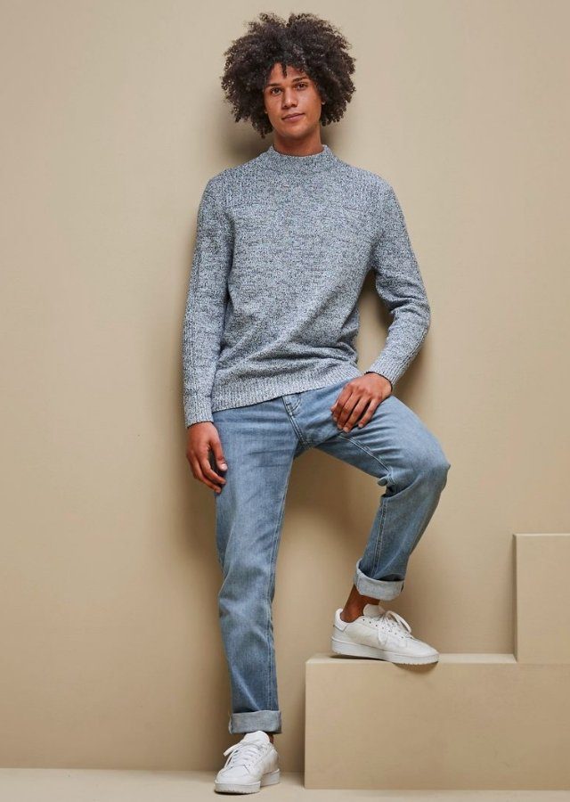 Zum Outfit 12