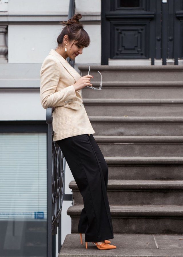 Zum Outfit 8