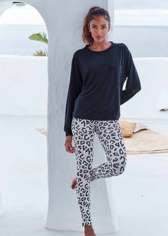 Zum Outfit 5