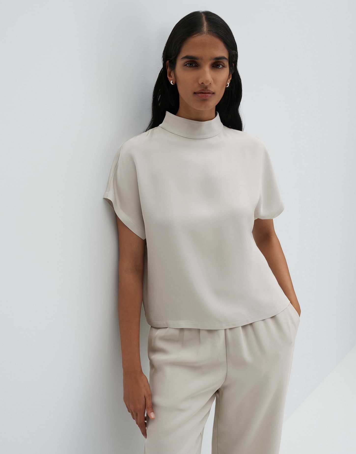 someday Shirtbluse Zarlia Shirtbluse aus Acetat mit fließendem Fall Lockere Passform, Knopf mit Öse am Rücken und Schlitze