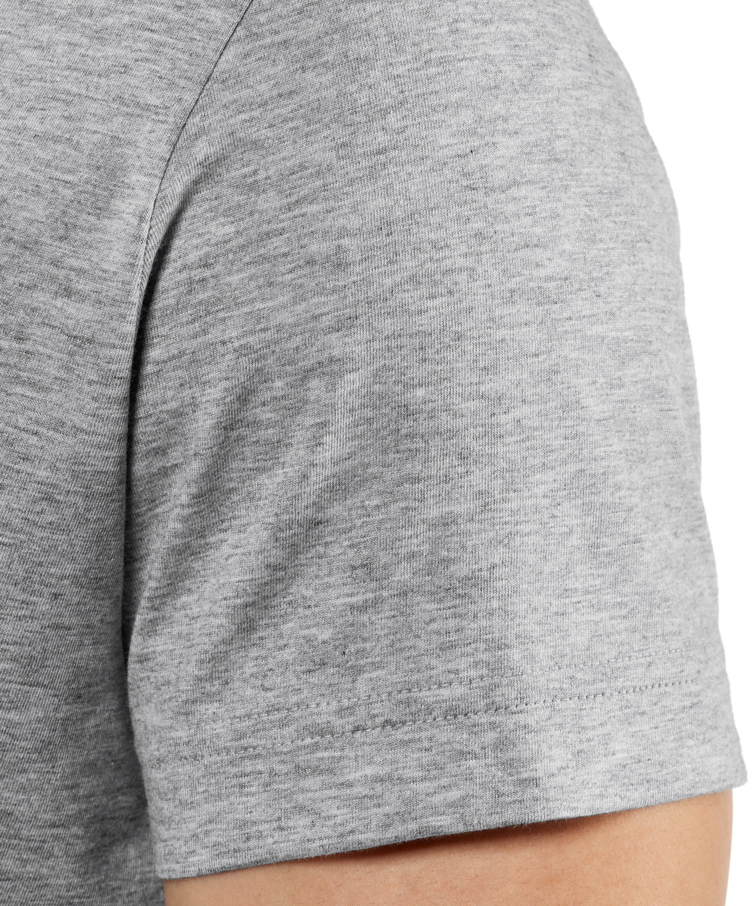 FALKE T-Shirt (1-tlg) aus (3400) hochwertiger Pima-Baumwolle grey light
