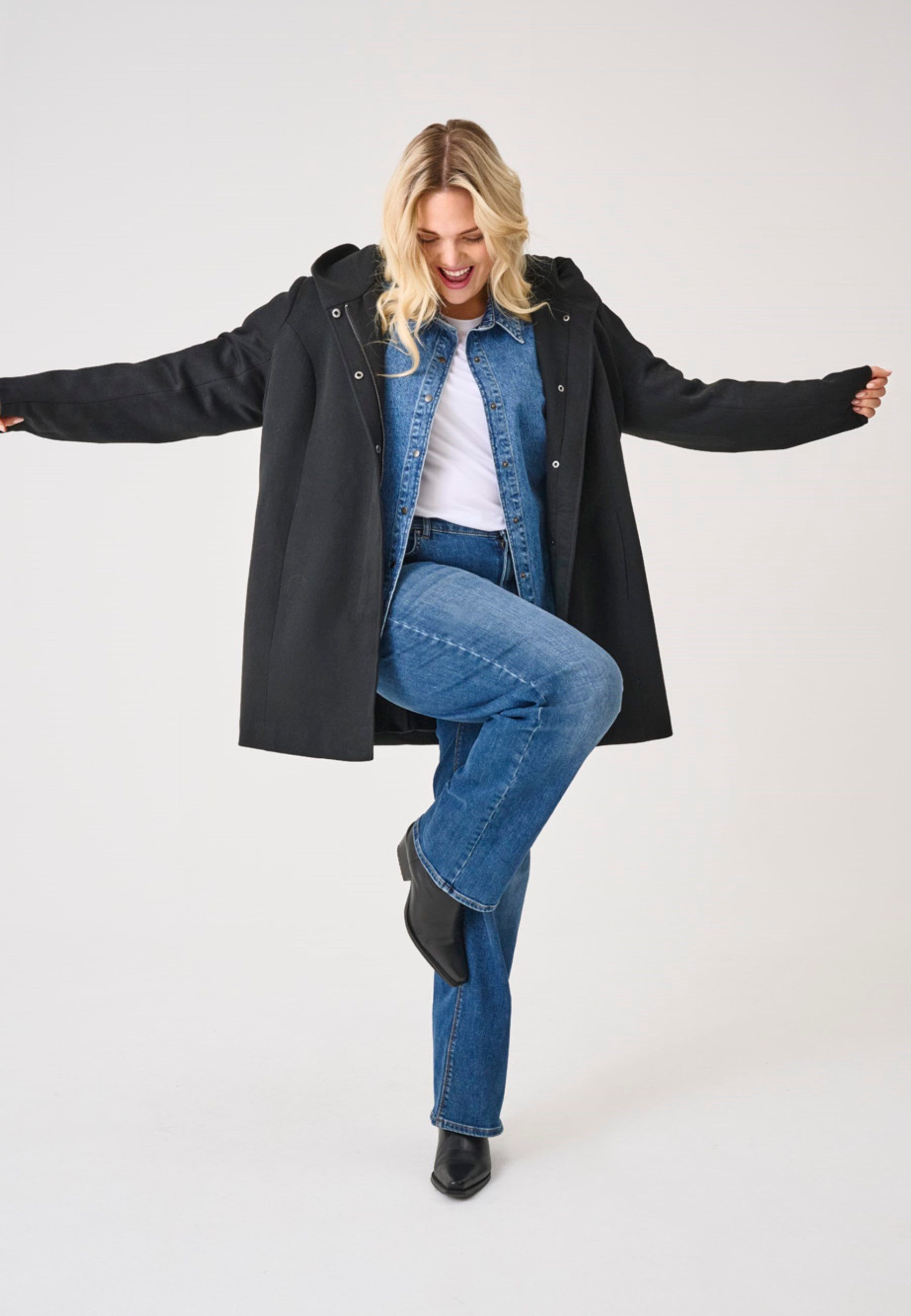 ONLY CARMAKOMA Langjacke CARSEDONA LIGHT COAT OTW mit Kapuze