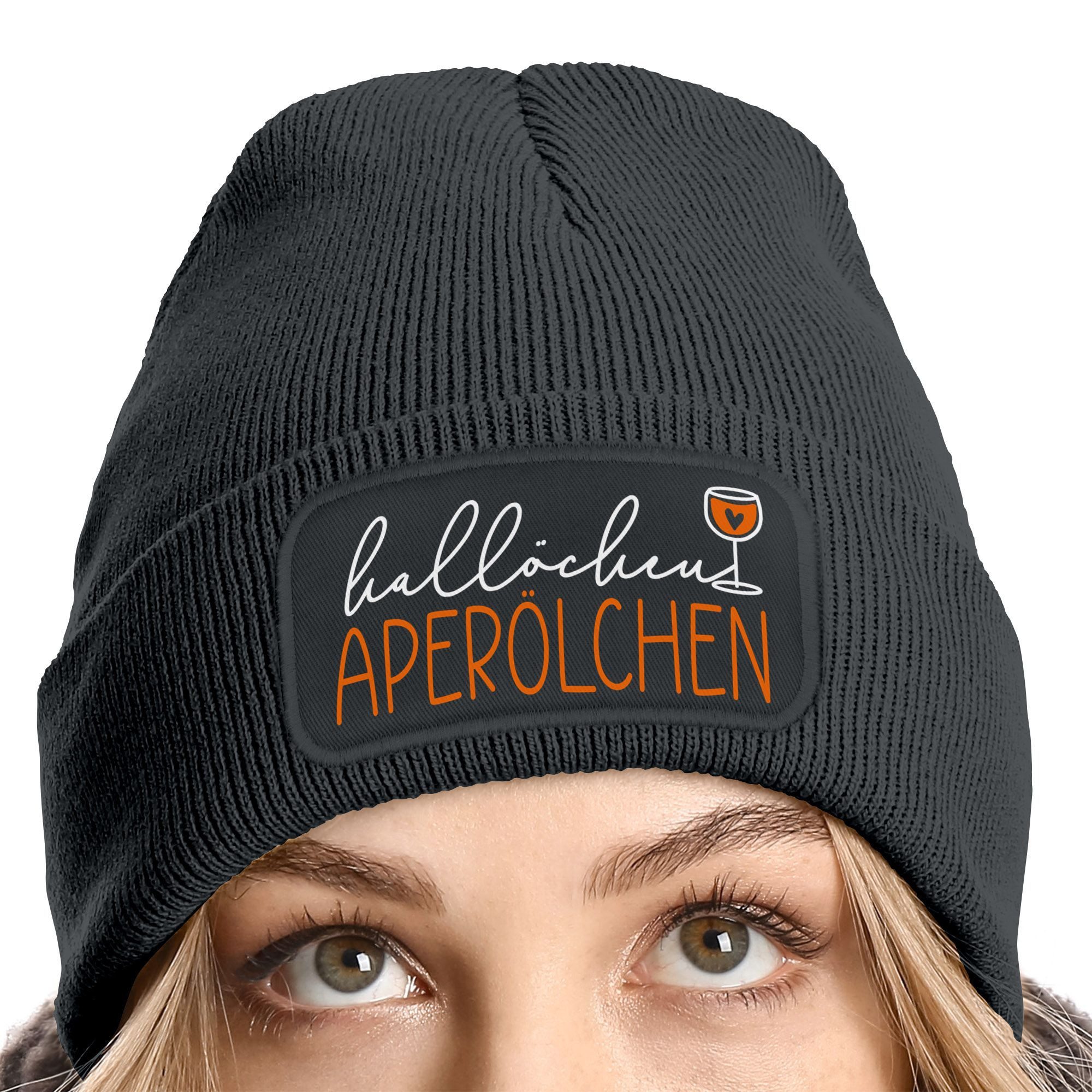 MoonWorks Strickmütze Damen Beanie mit Patch günstig online kaufen