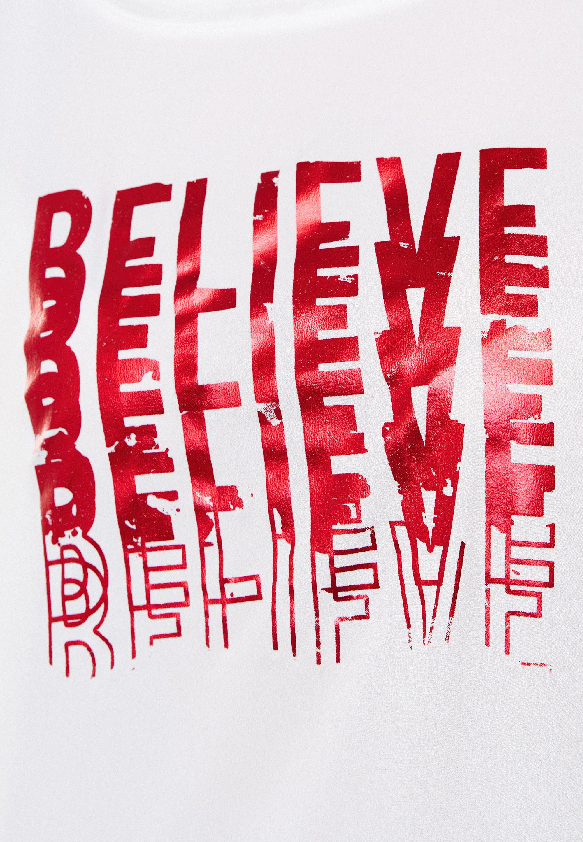 mit T-Shirt Believe Decay detailliertem rot Printmotiv