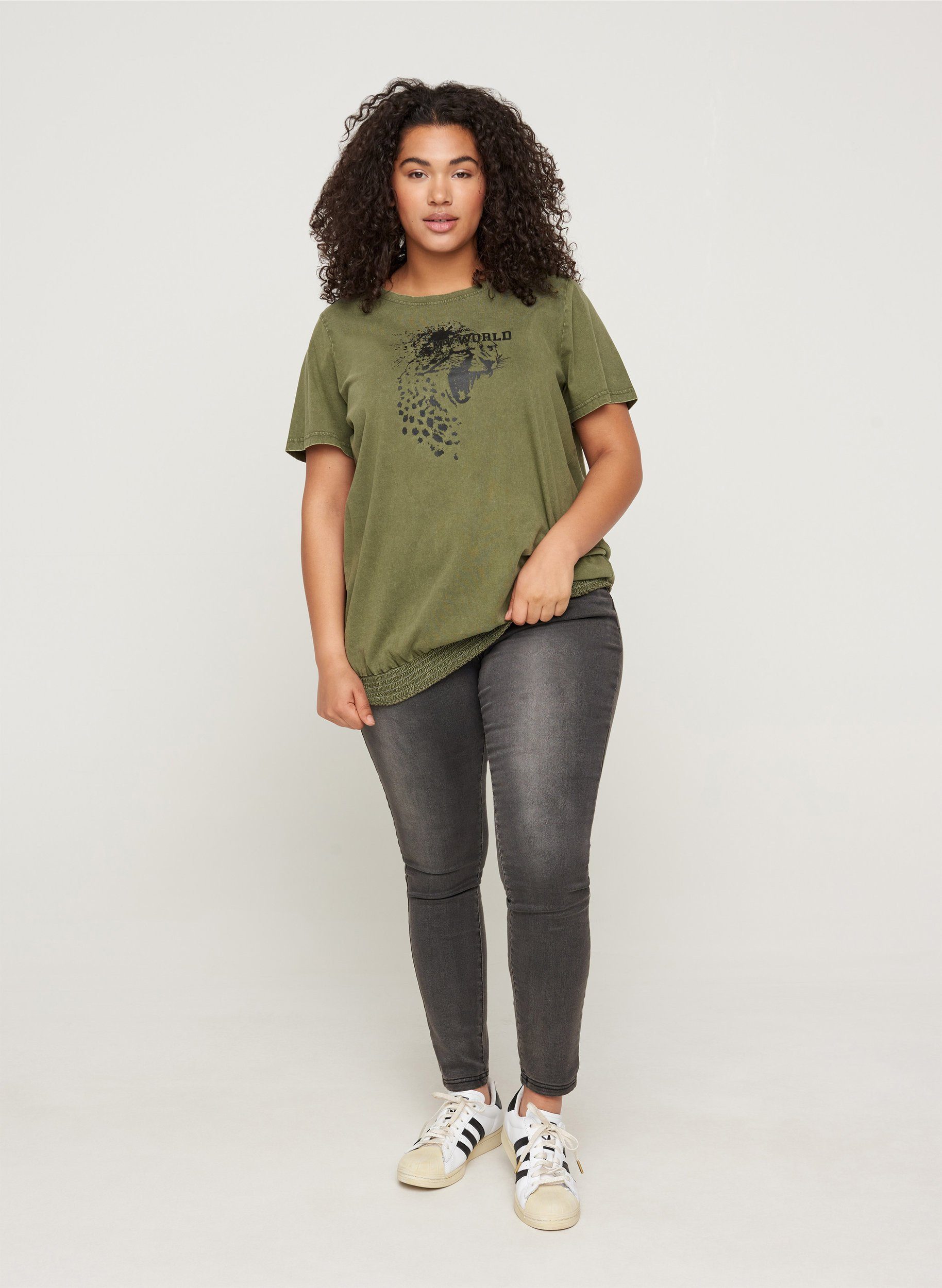 Zizzi T-Shirt Große Größen Damen T-Shirt aus Baumwolle mit Smock und Acid  Wash online kaufen | OTTO