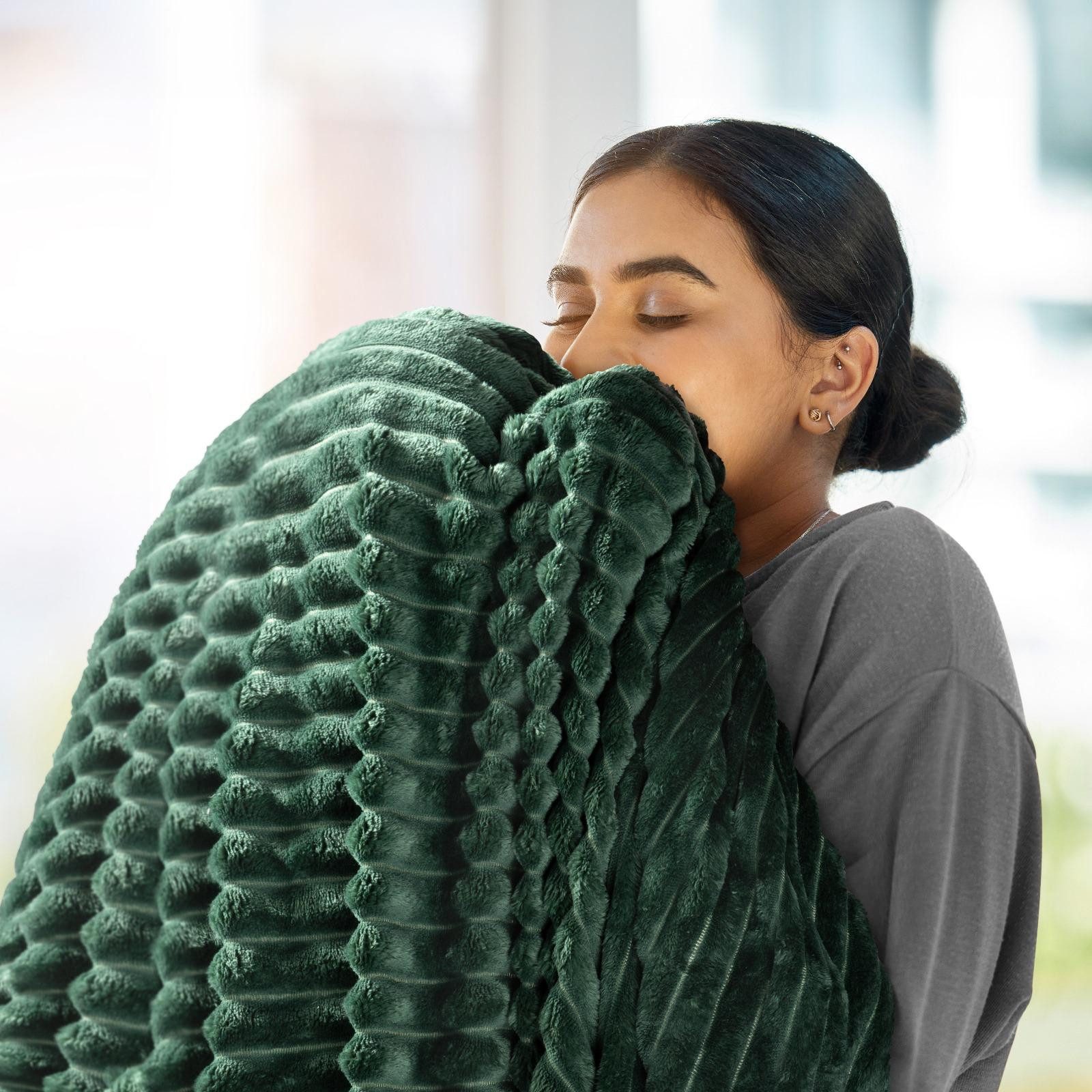 Wohndecke SOFT, Design91, Streifen Steppung Gestreifte Decke Gesteppte Sofadecke