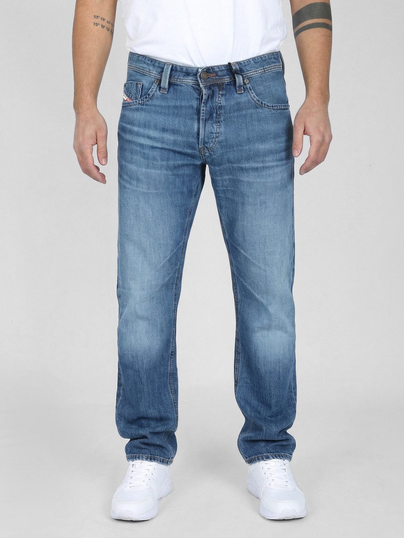 Diesel Straight-Jeans Leicht & Supersoft ohne Stretch - MARKEE R68DX - Länge:32 Regular Fit