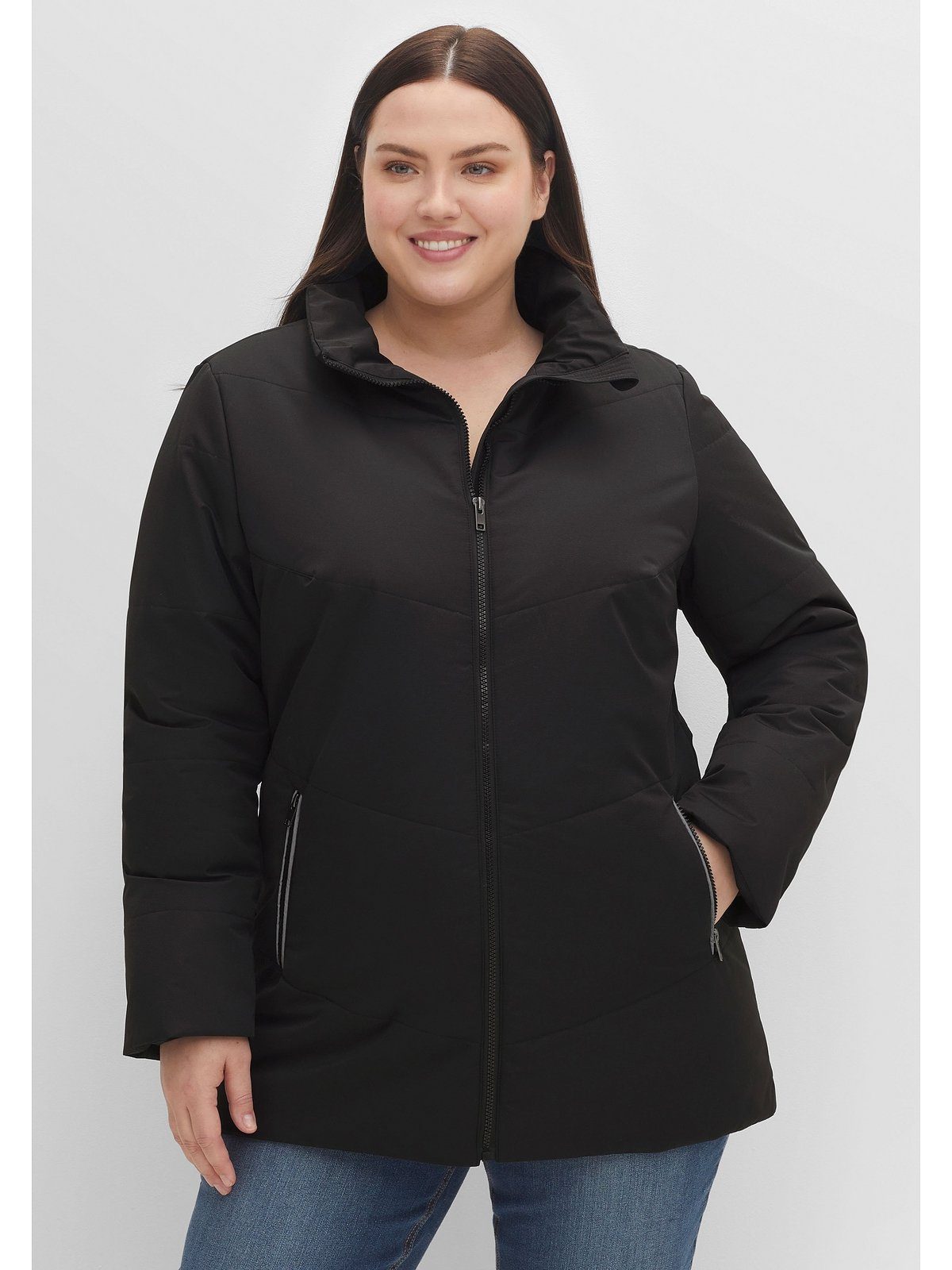 Sheego Outdoorjacke Große Größen mit Stehkragen, leicht strukturiertes Material schwarz | Jacken