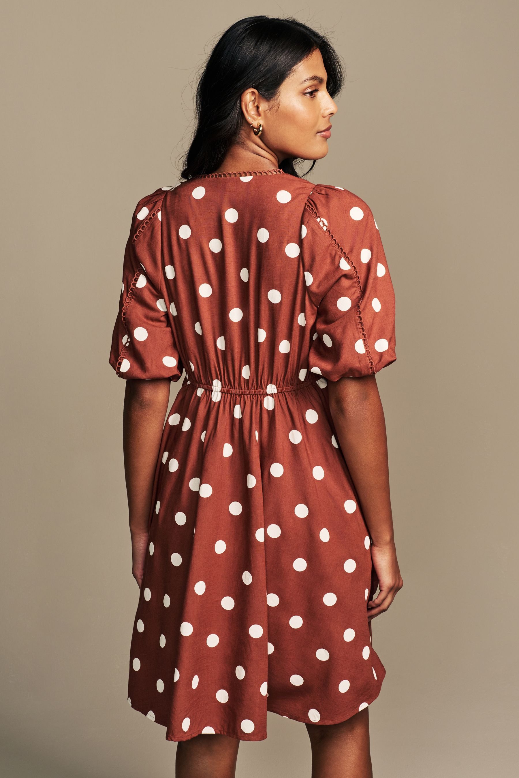 LAURA ASHLEY Minikleid Laura Ashley Minikleid mit Spitze und Ballonärmeln ( günstig online kaufen