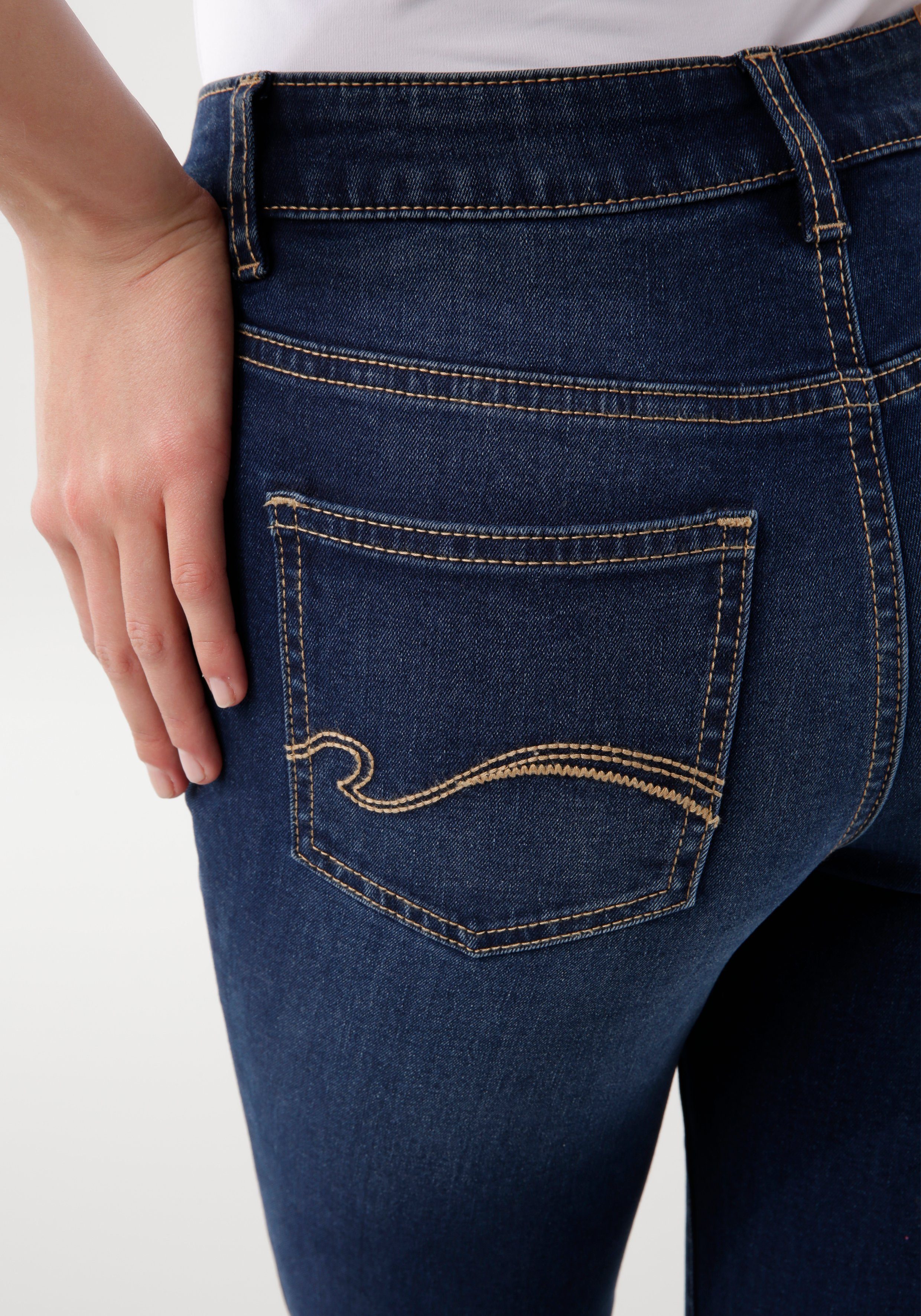 KangaROOS 5-Pocket-Jeans SUPER SKINNY HIGH RISE knöchellang, mit Used-Optik, hohe Leibhöhe – Bild 3 von 5