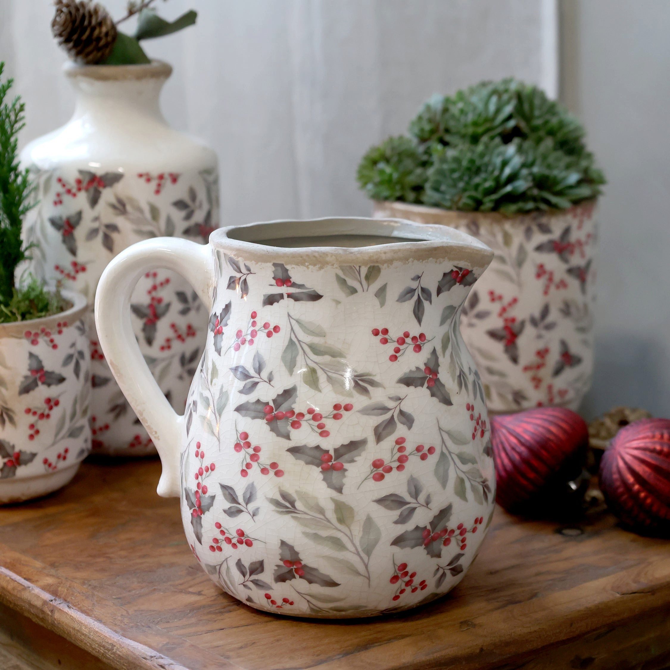 Chic Antique Dekovase Chic Antique Kanne mit Blättern & Beeren – Creme