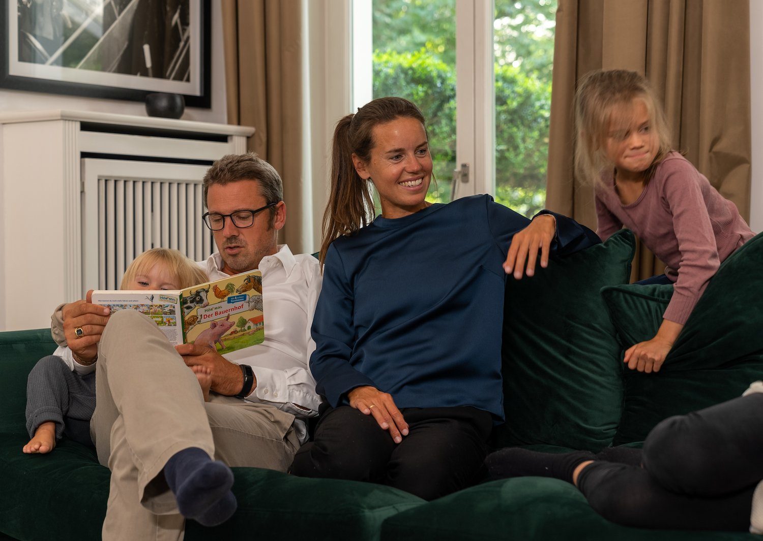 4 Sitzer Grün in 4 Sofa Made Elements Couch Sofa XL Samt Europe in (Samt) Big Größen, Sofa AMARIS 'Monroe' Wohnzimmer