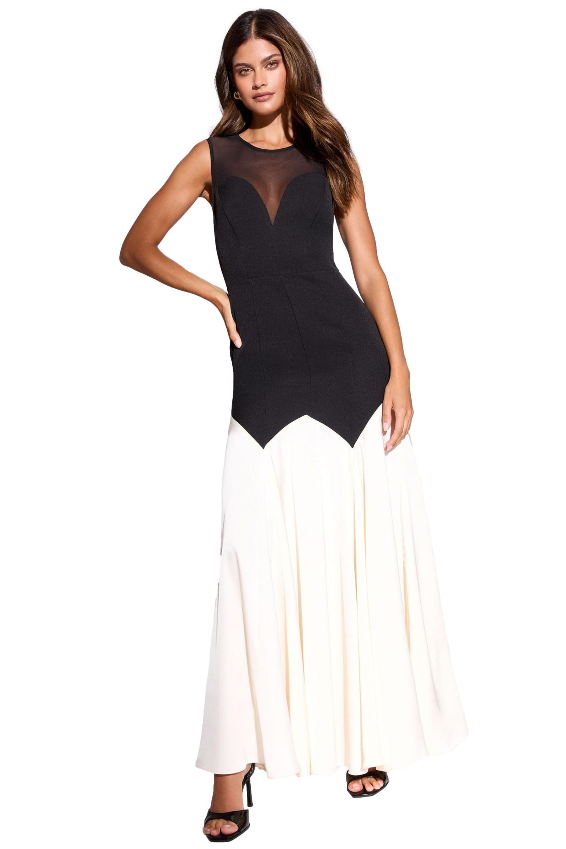 LIPSY Satinkleid Lipsy Premium Maxikleid mit Herzausschnitt (1-tlg)