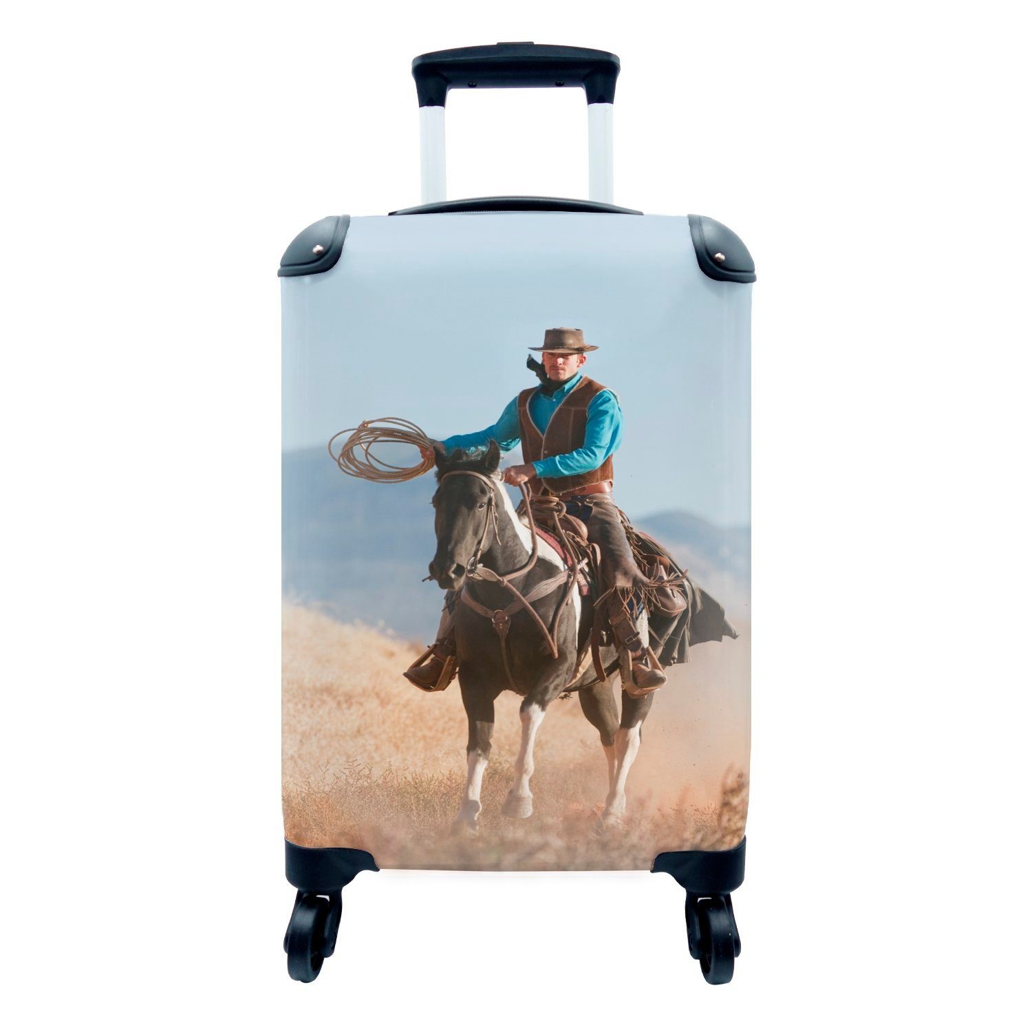 MuchoWow Handgepäckkoffer Ein Cowboy 4 Trolley, einem mit rollen, Ferien, auf grauen Reisetasche Handgepäck Himmel, vor Reisekoffer Rollen, für Pferd einem