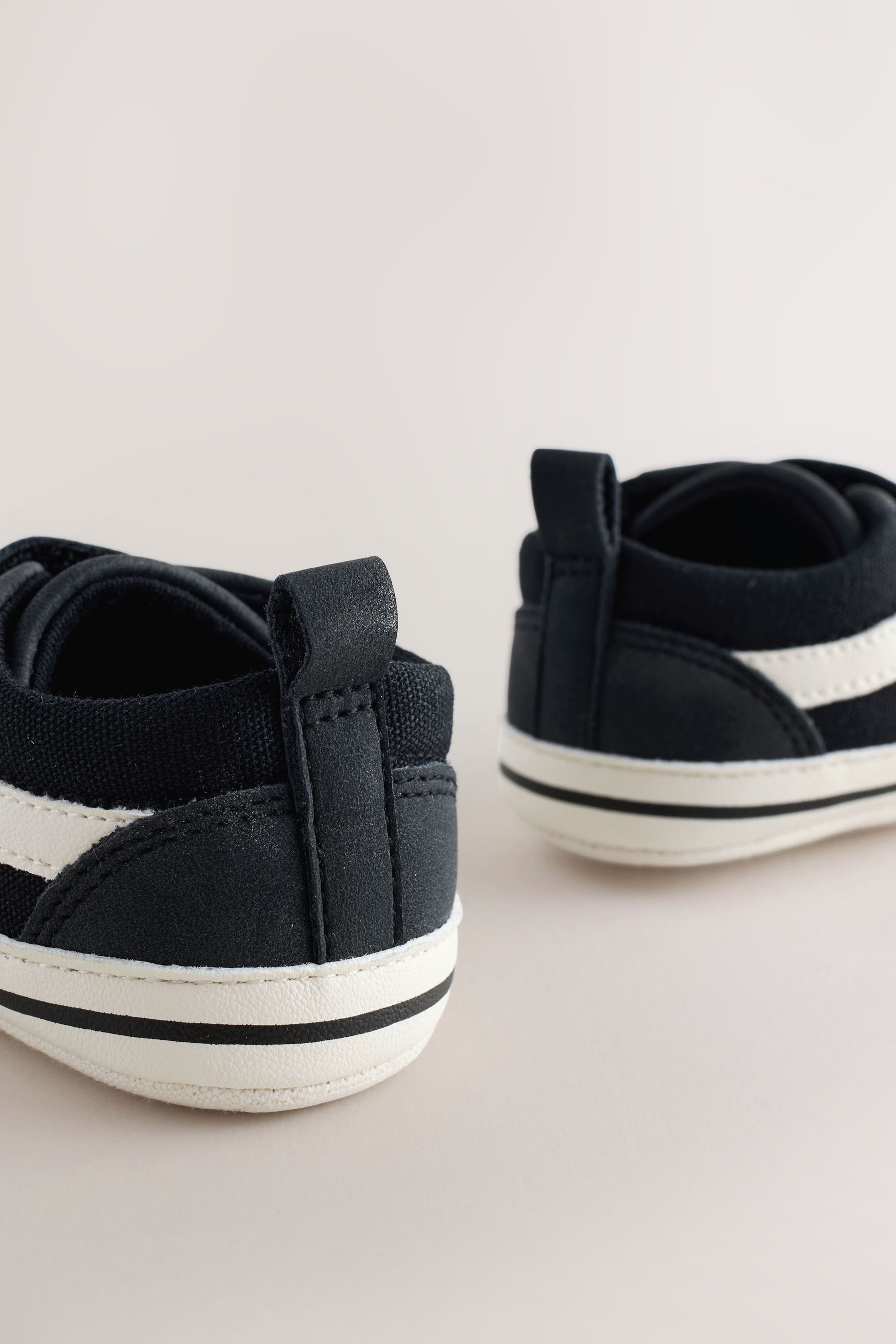 Next Baby Skate-Sneaker mit Klettverschluss Sneaker (1-tlg)