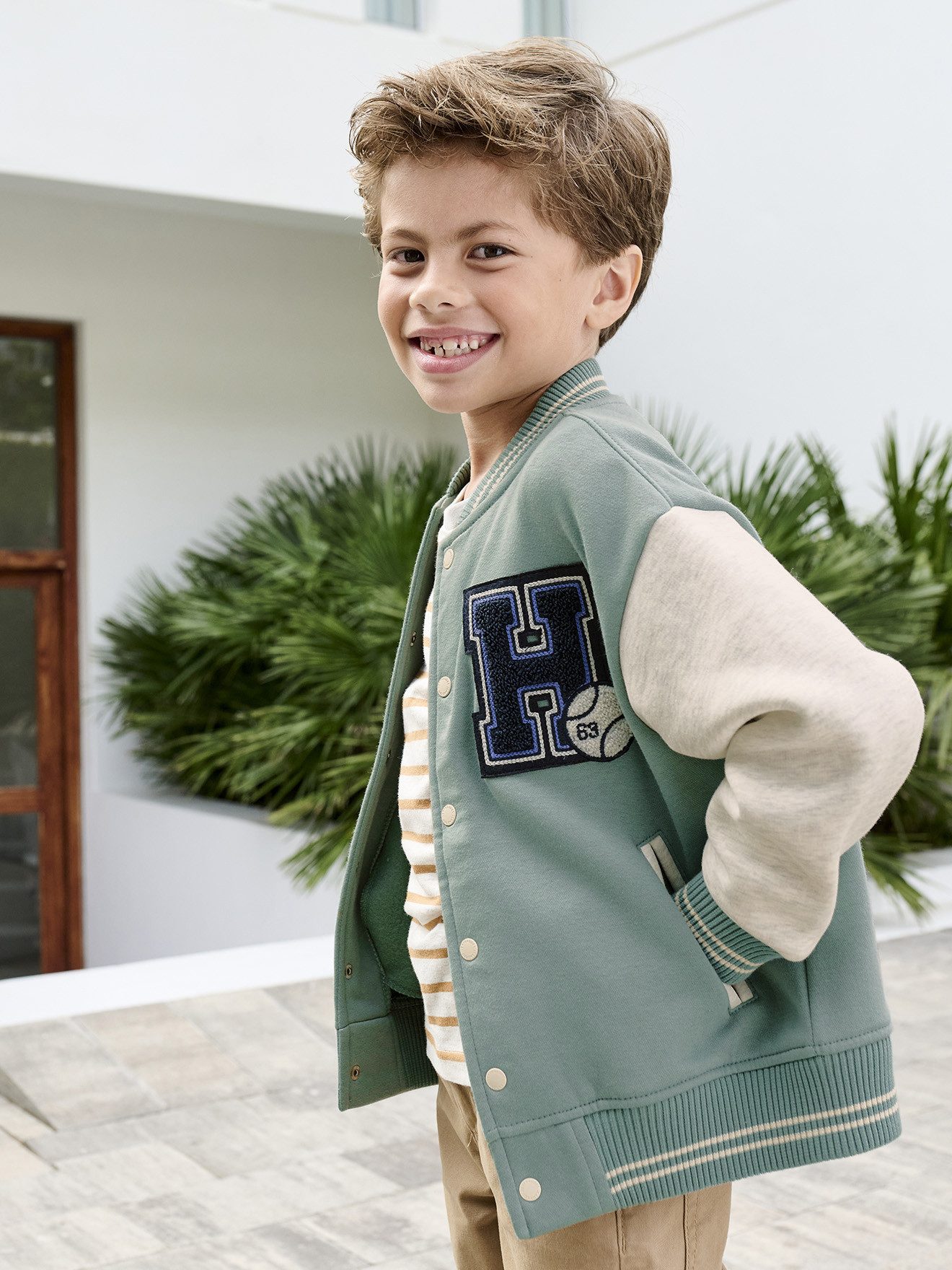 vertbaudet Fleecepullover College-Sweatjacke mit Aufnäher Jungen