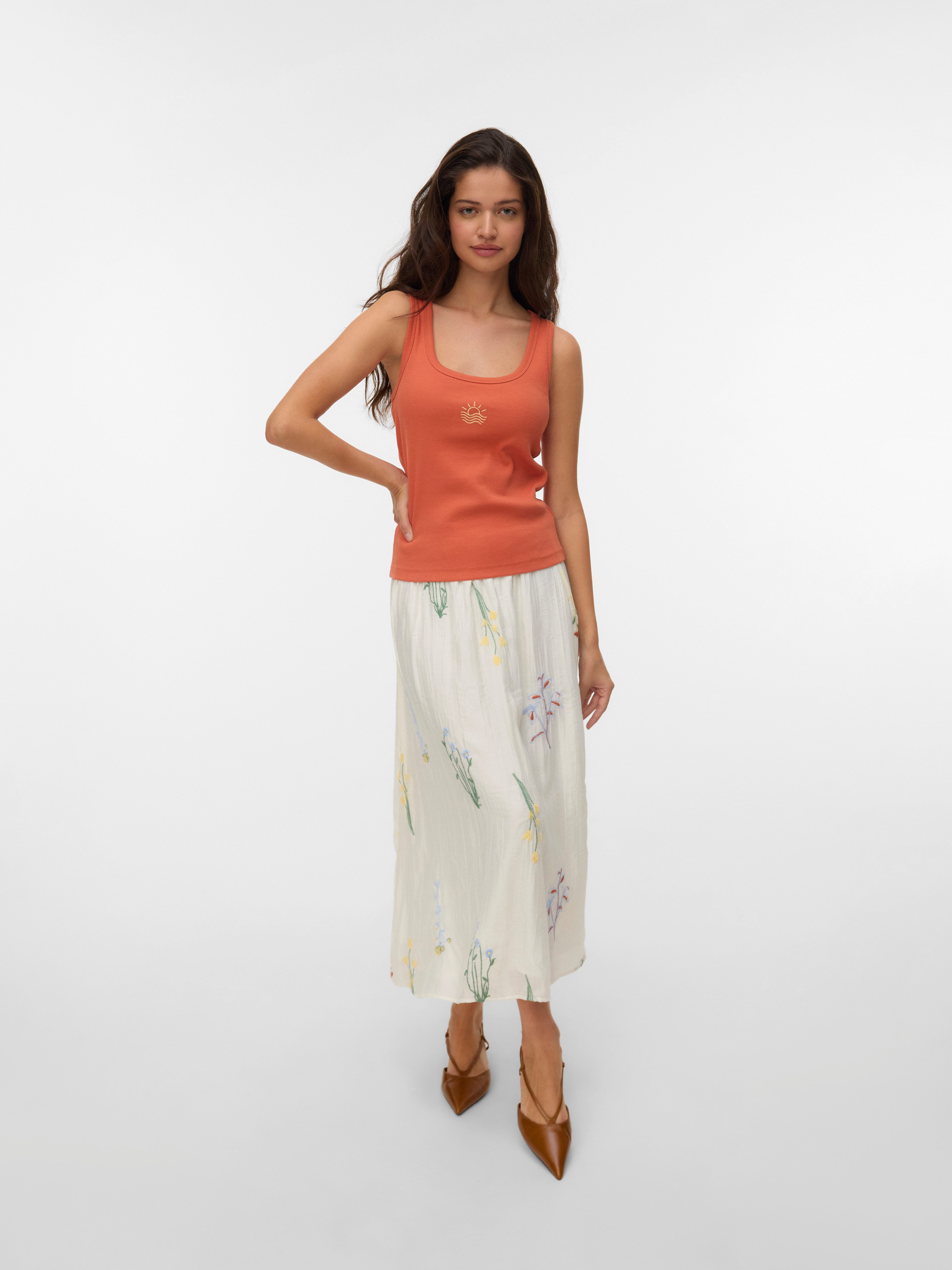 Vero Moda Sommerrock VMLINA HW 7/8 EMB SKIRT WVN Viskosemischung, normal geschnitten, mit Stickerei