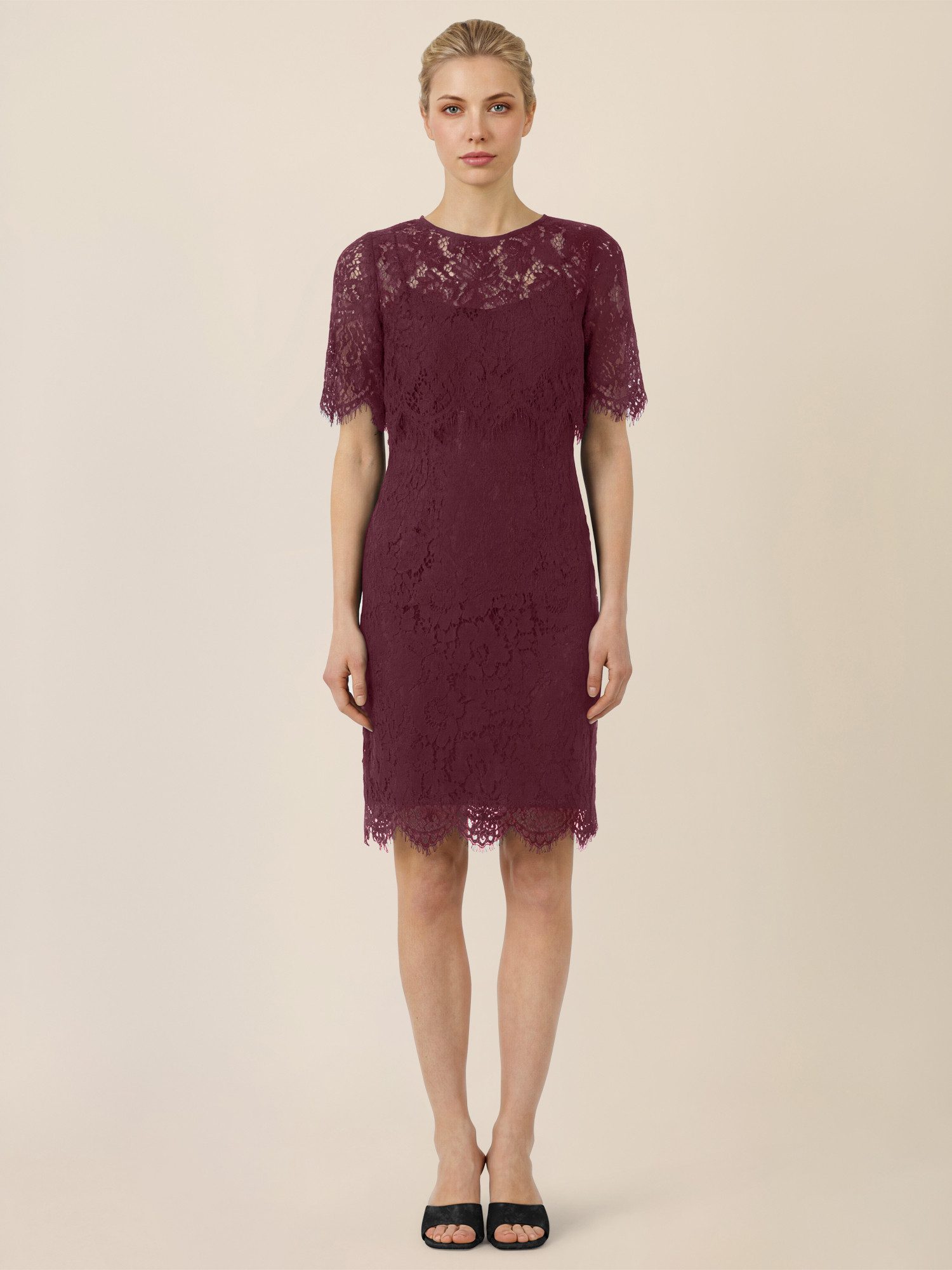 Apart Spitzenkleid Zweiteiliges Spitzenensemble aus Kleid und Bolero