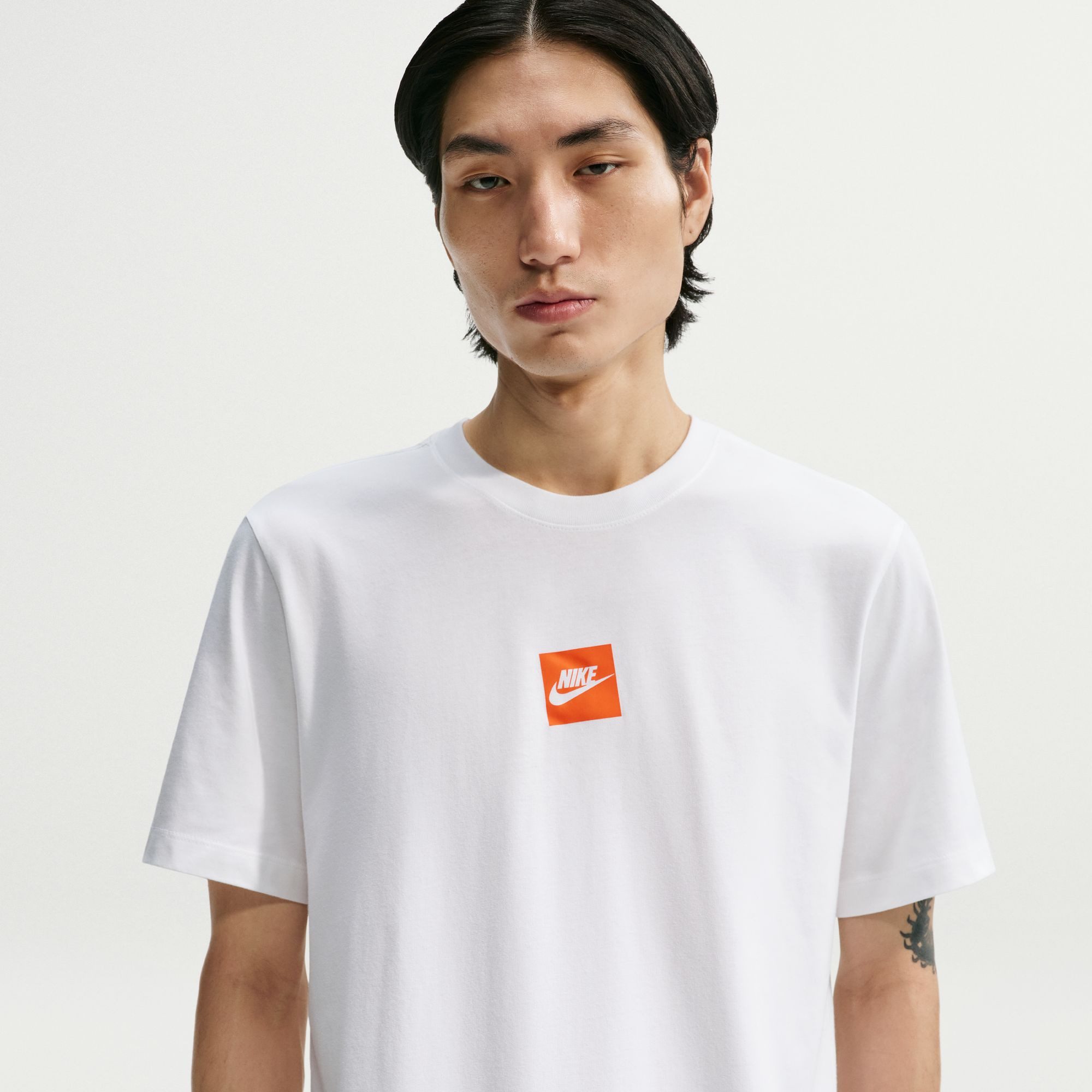 Nike Sportswear T-Shirt Nike Sportswear T-Shirt mit Rundhalsausschnitt, aus Baumwolle, normale Länge