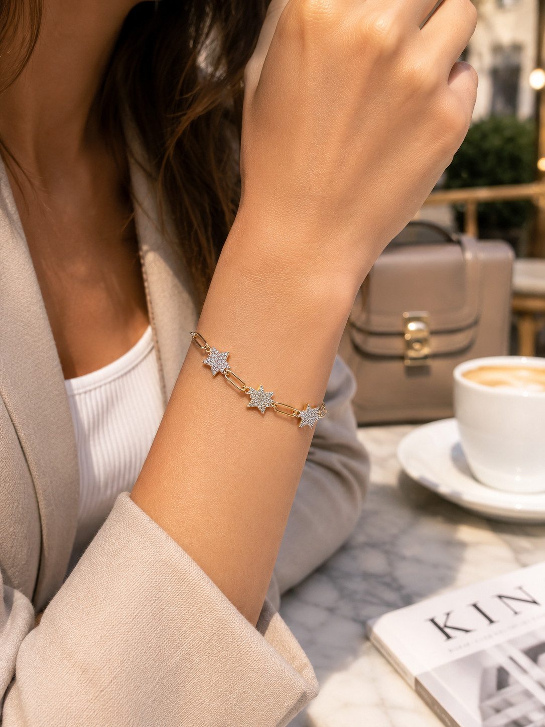 Brise Schmuck Armband Edelstahl Armband Damen mit Strass Sternen – Eleganter Schmuck, Verstellbare Länge, Rostfrei, Hautfreundlich, Leicht, Stern-Design