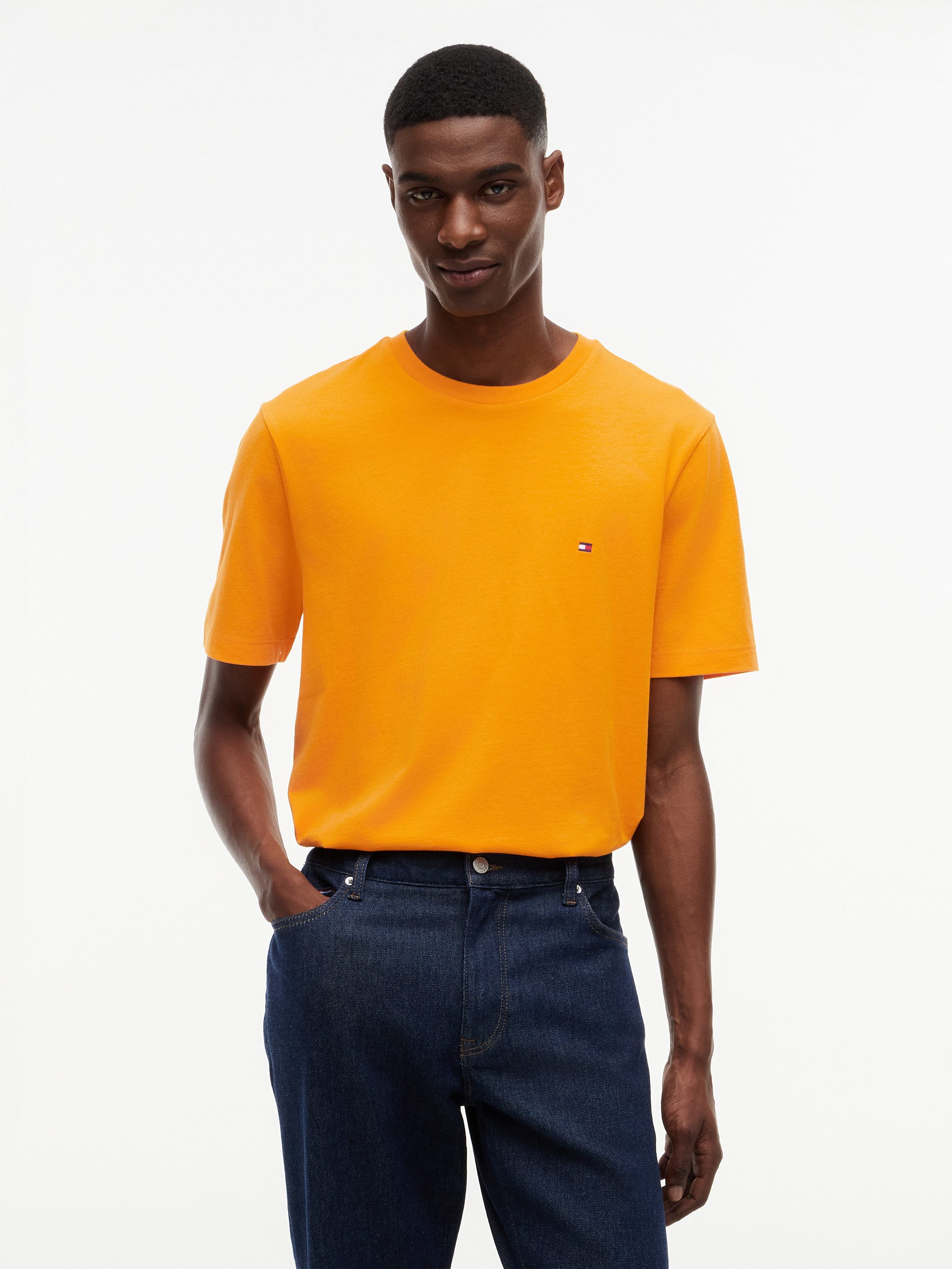 Tommy Hilfiger T-Shirt ESSENTIAL REGULAR FIT SOLID mit Stickerei unifarben, casual, Baumwolle, Rundhals