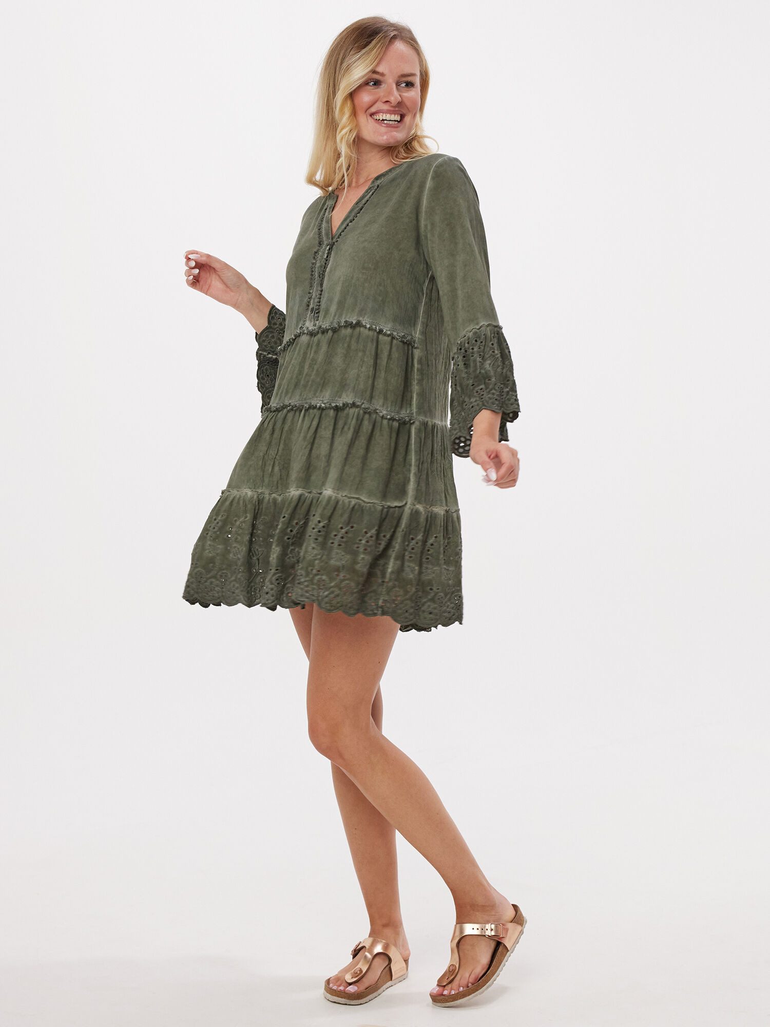 Body Needs Tunika Longbluse Figurumspielend mit Lochstickerei