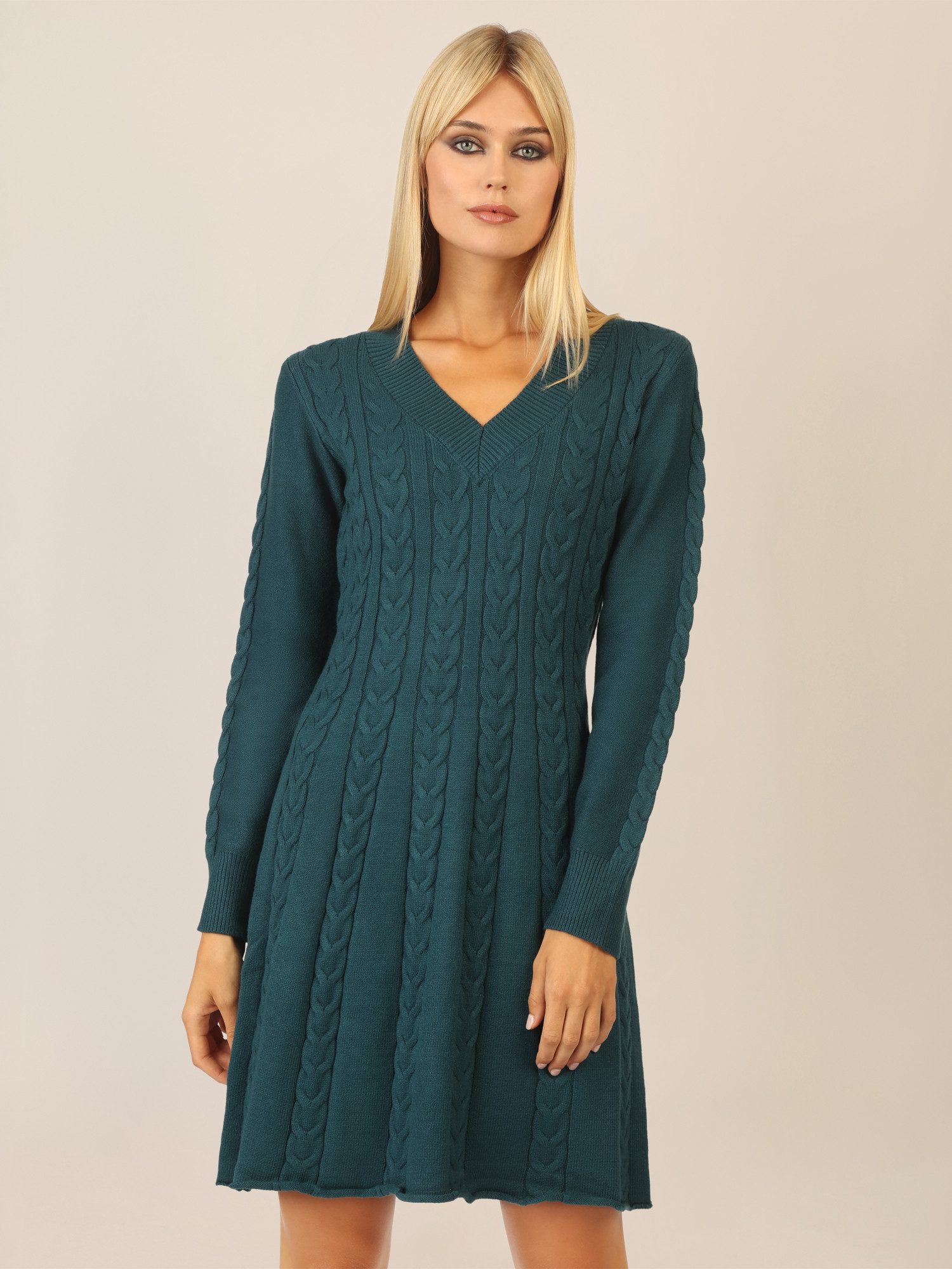 Apart Strickkleid mit Zopfmuster und V-Ausschnitt günstig online kaufen