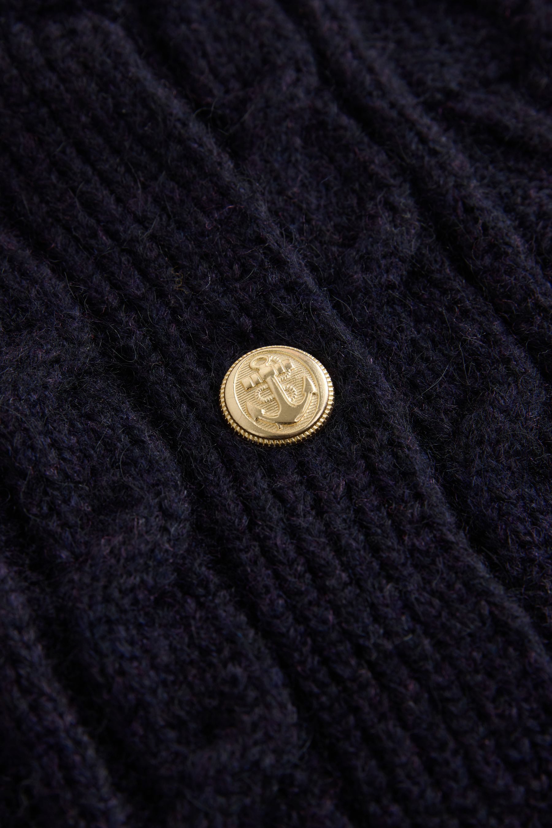 LAURA ASHLEY Strickjacke Laura Ashley Weste-Tanktop aus Grobstrick (1-tlg)