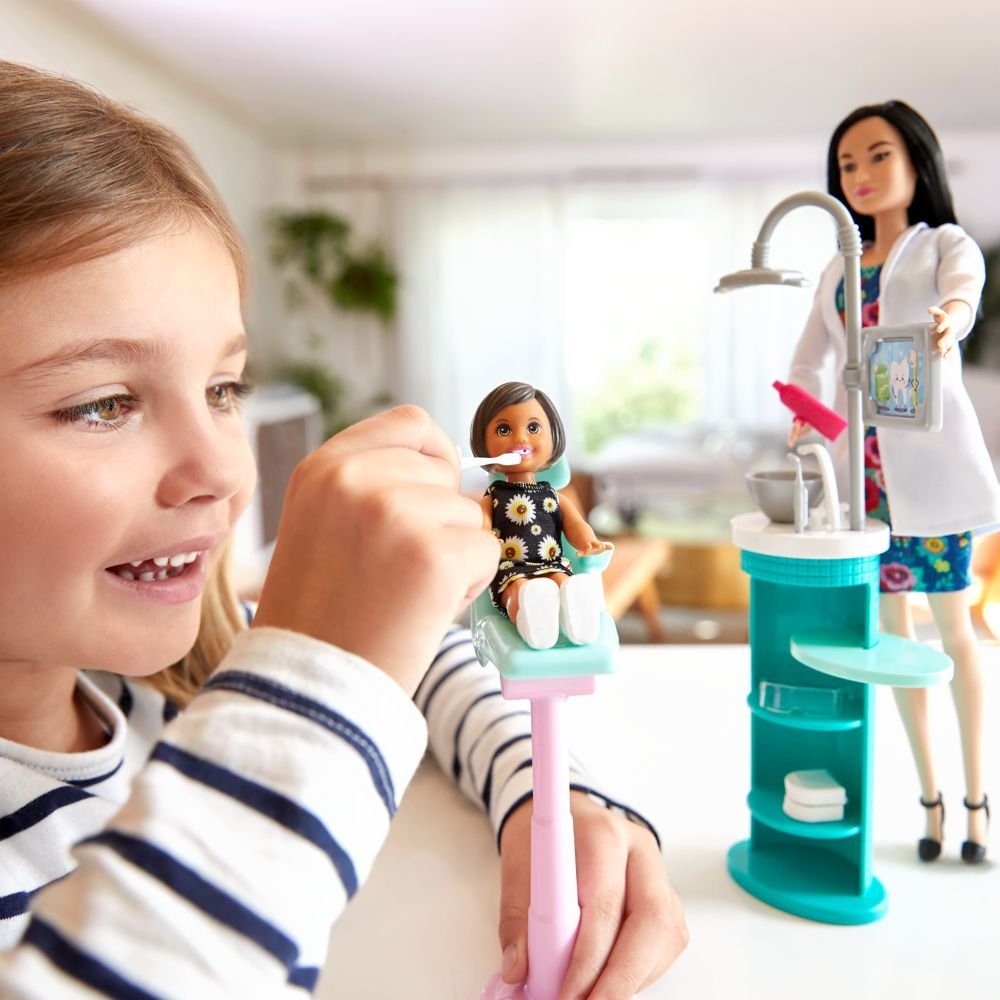 Mattel Puppe Möbel, Barbie Barbie mit Accessoires Spiel-Set & Anziehpuppe Zahnärztin