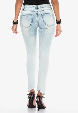 Cipo & Baxx Slim-fit-Jeans mit coolen Nieten