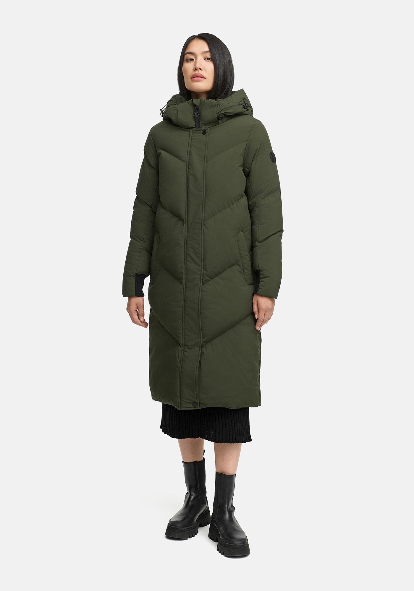 Marikoo Winterjacke Teonaa Figurbetonte Passform mit moderner Steppung