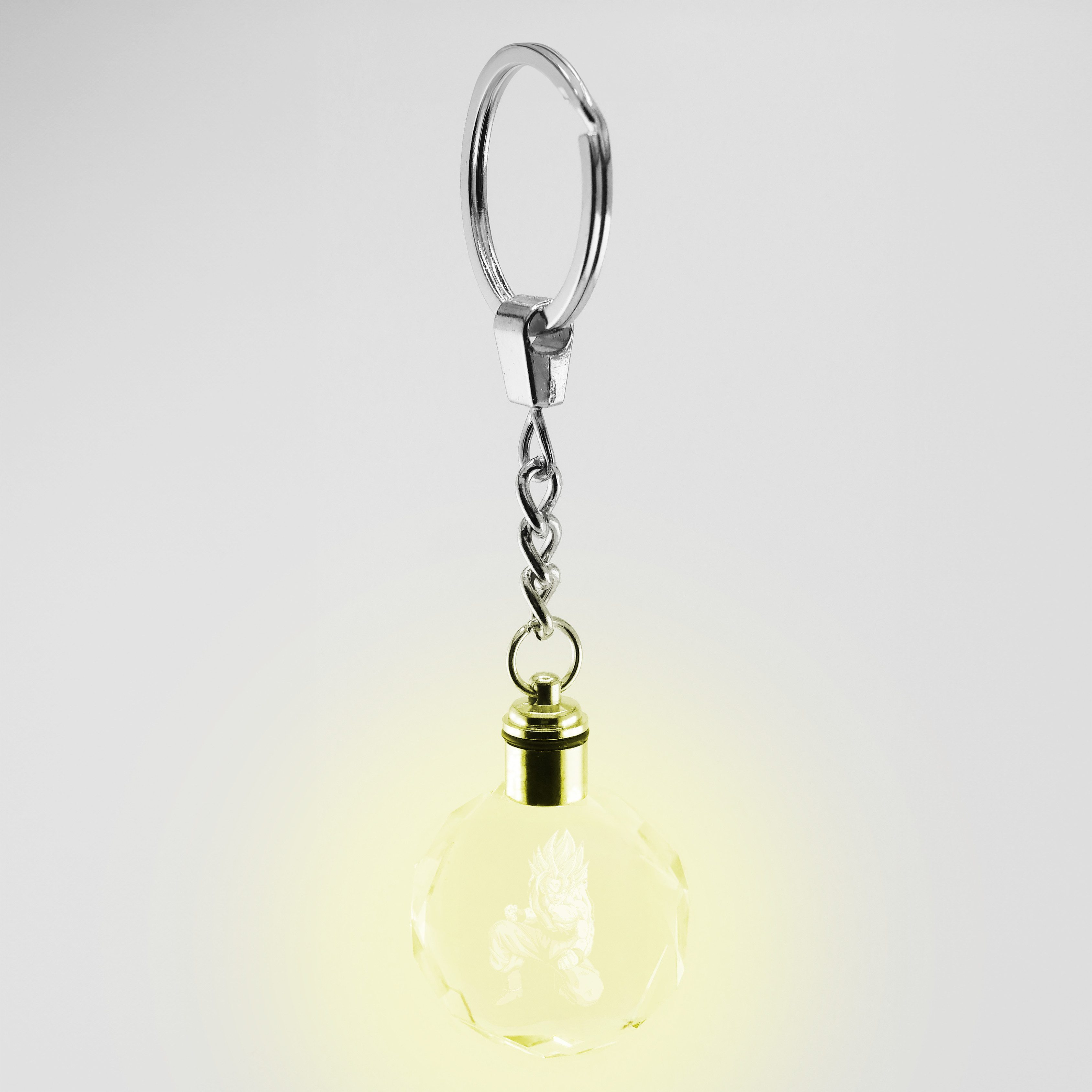 Stelby Schlüsselanhänger mit Gravur Dragonball Schlüsselanhänger Songoku Multicolor LED mit Geschenkbox (Perfekt für Geburtstage und Weihnachten, Robustes Glasm – Bild 4 von 5
