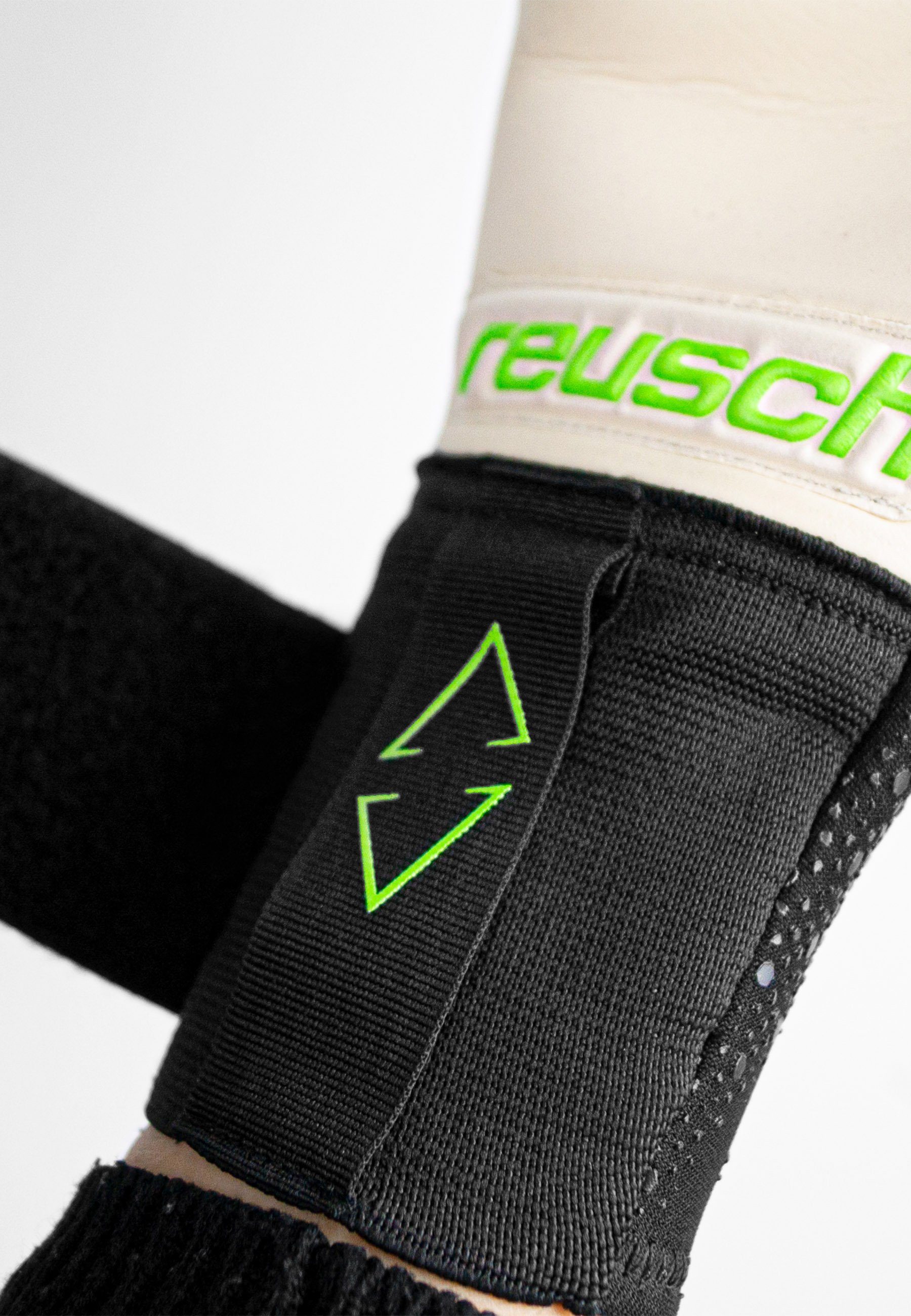 Reusch Torwarthandschuhe Pure Contact Gold mit Innennaht Schnitt und Grip Gold Belag