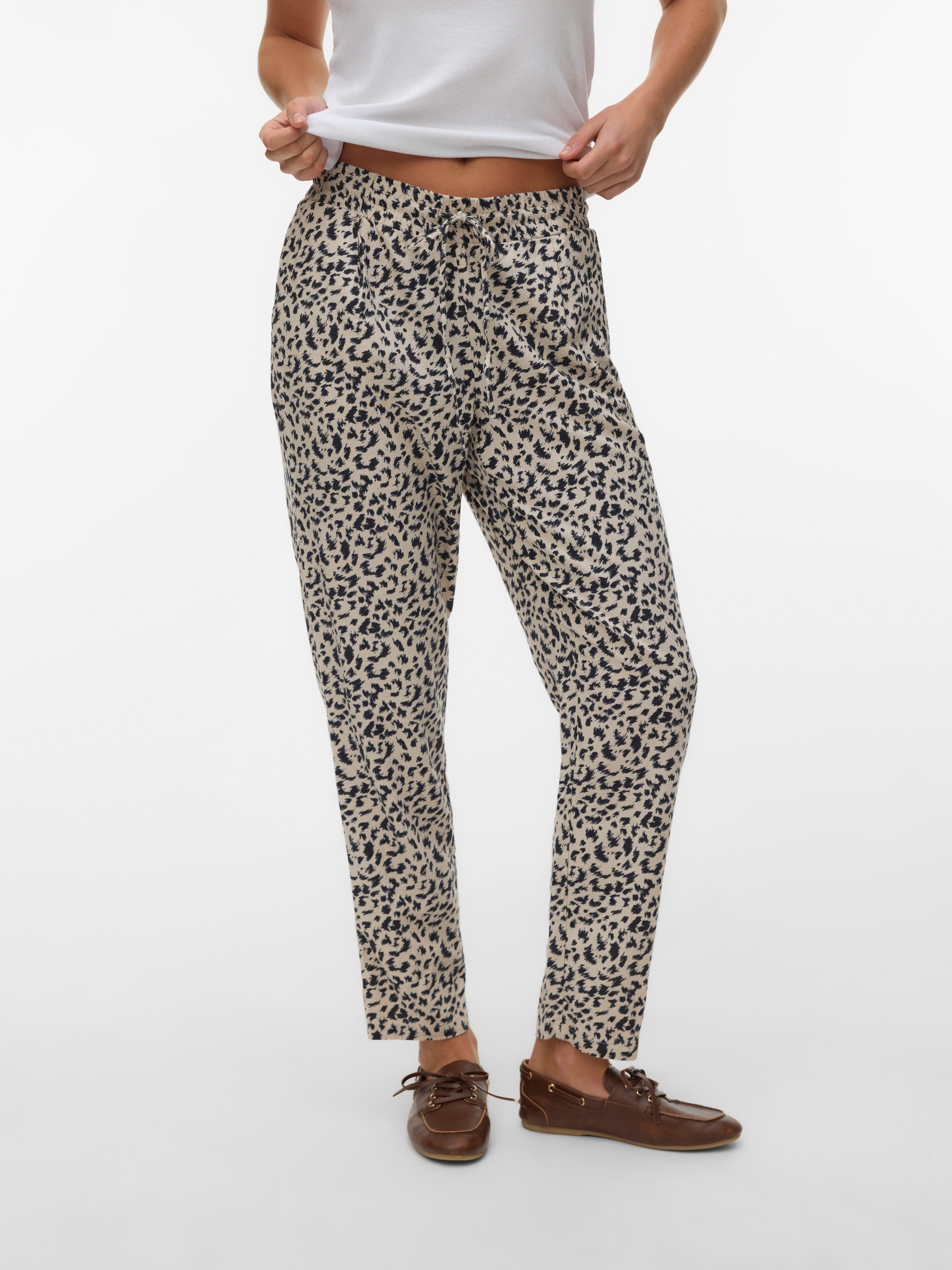 Schlupfhose VMJESMILO MW ANKLE PANTS WVN NOOS