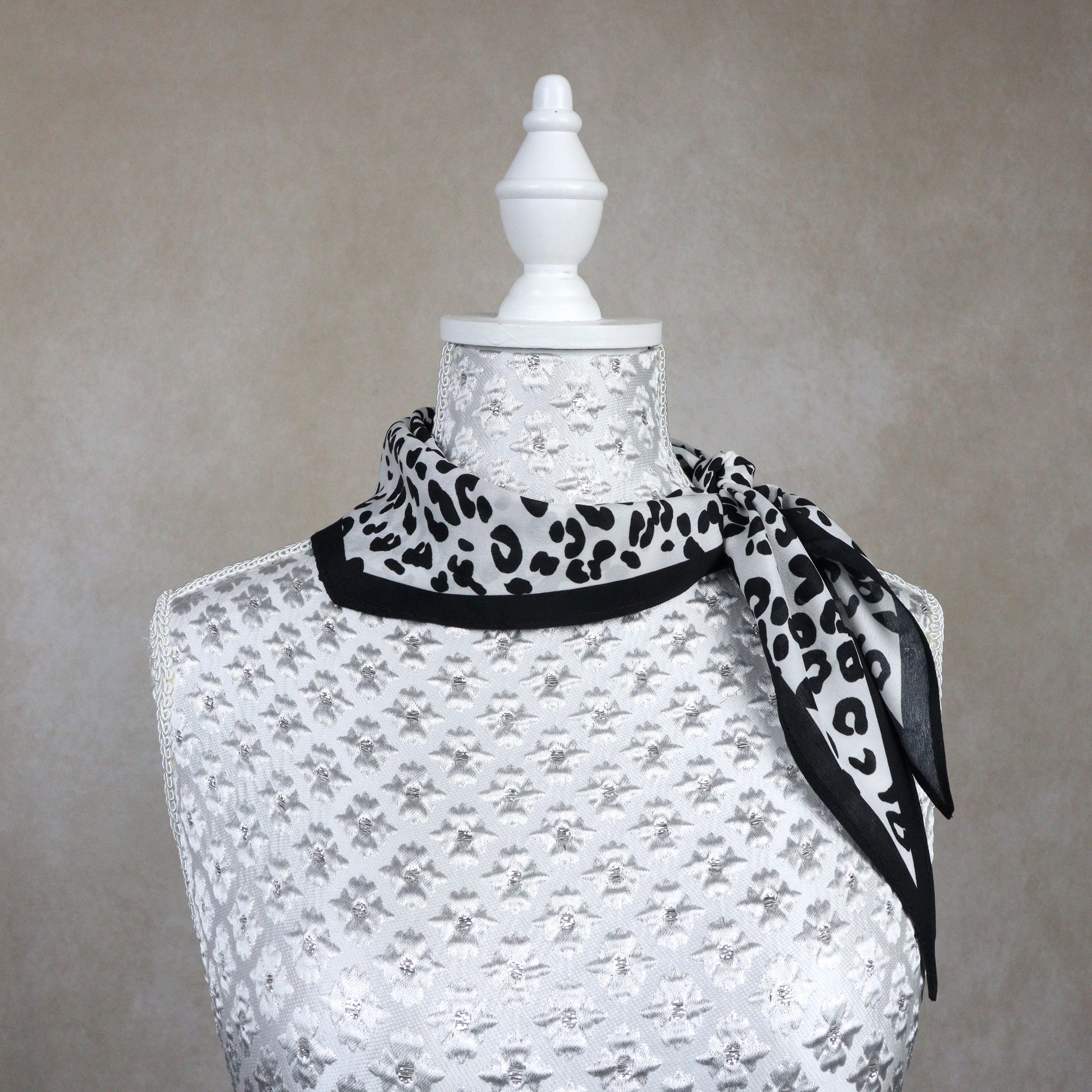 ZEBRO Modetuch Seiden Schleifen Schal