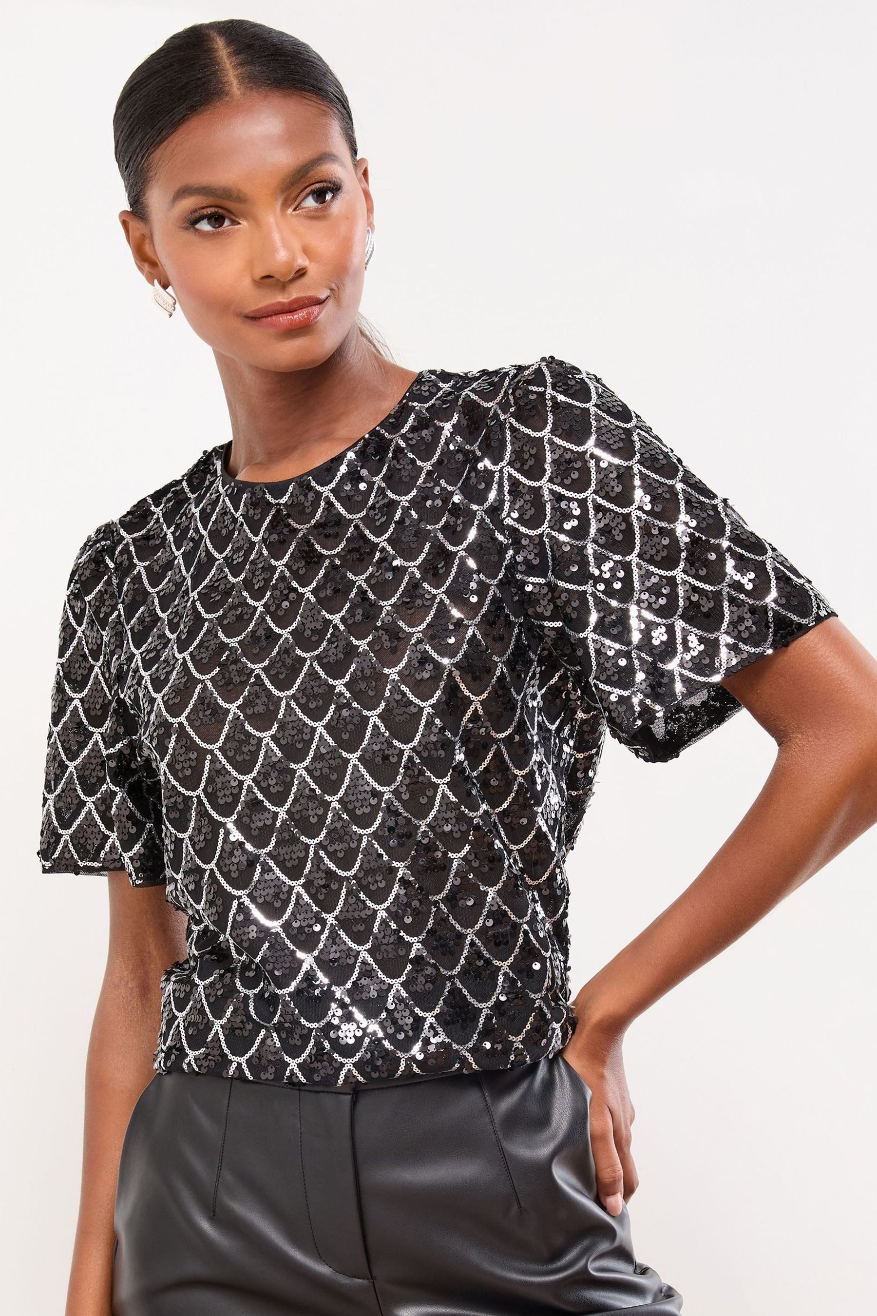 LIPSY T-Shirt Lipsy T-Shirt, Regular (1-tlg) günstig online kaufen