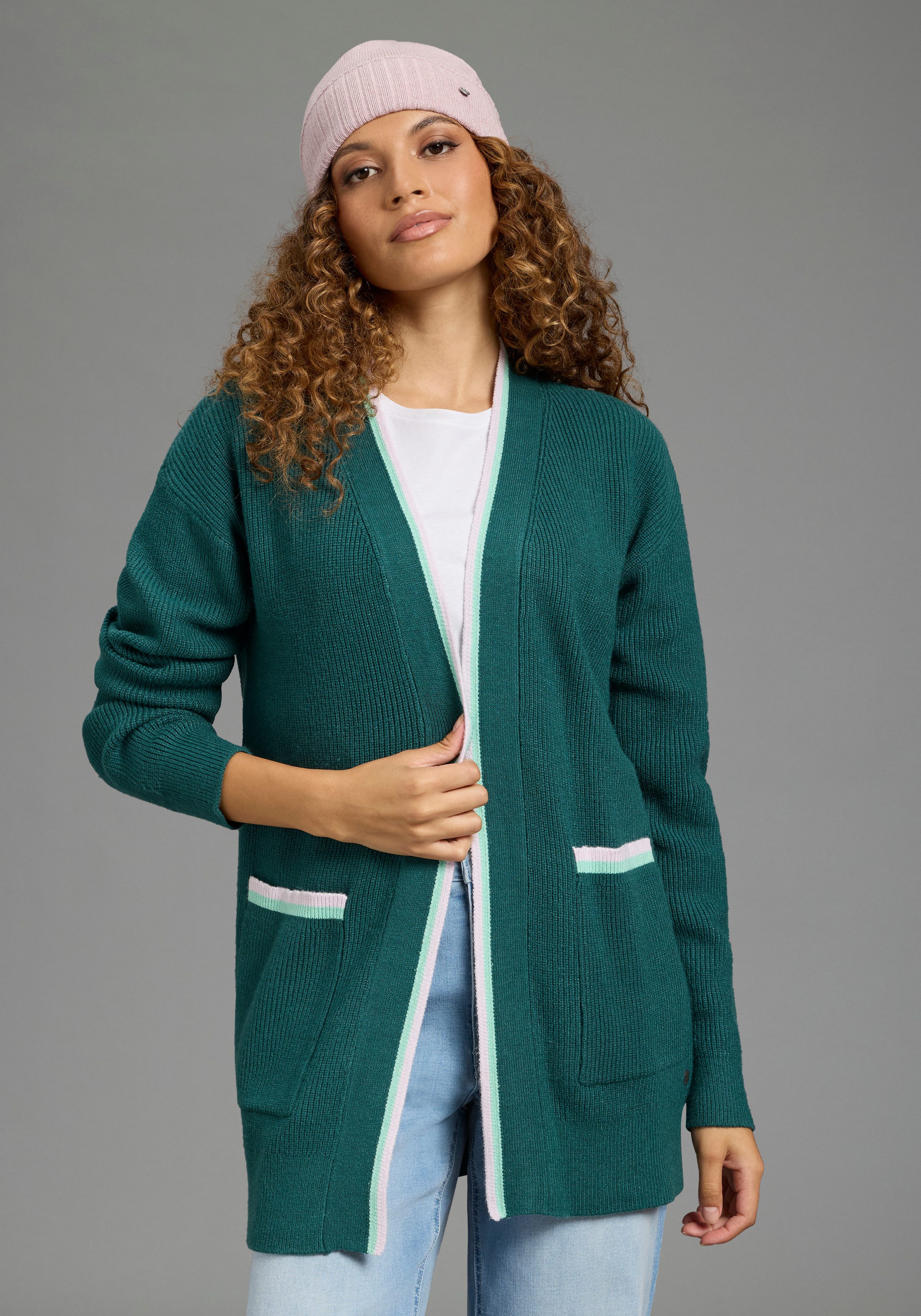 KangaROOS Strickjacke hüftbedeckende Länge, mit eingesetzten Ärmeln, ohne Verschluss. € 49,99, (€ 49,99 pro 1 Stk).