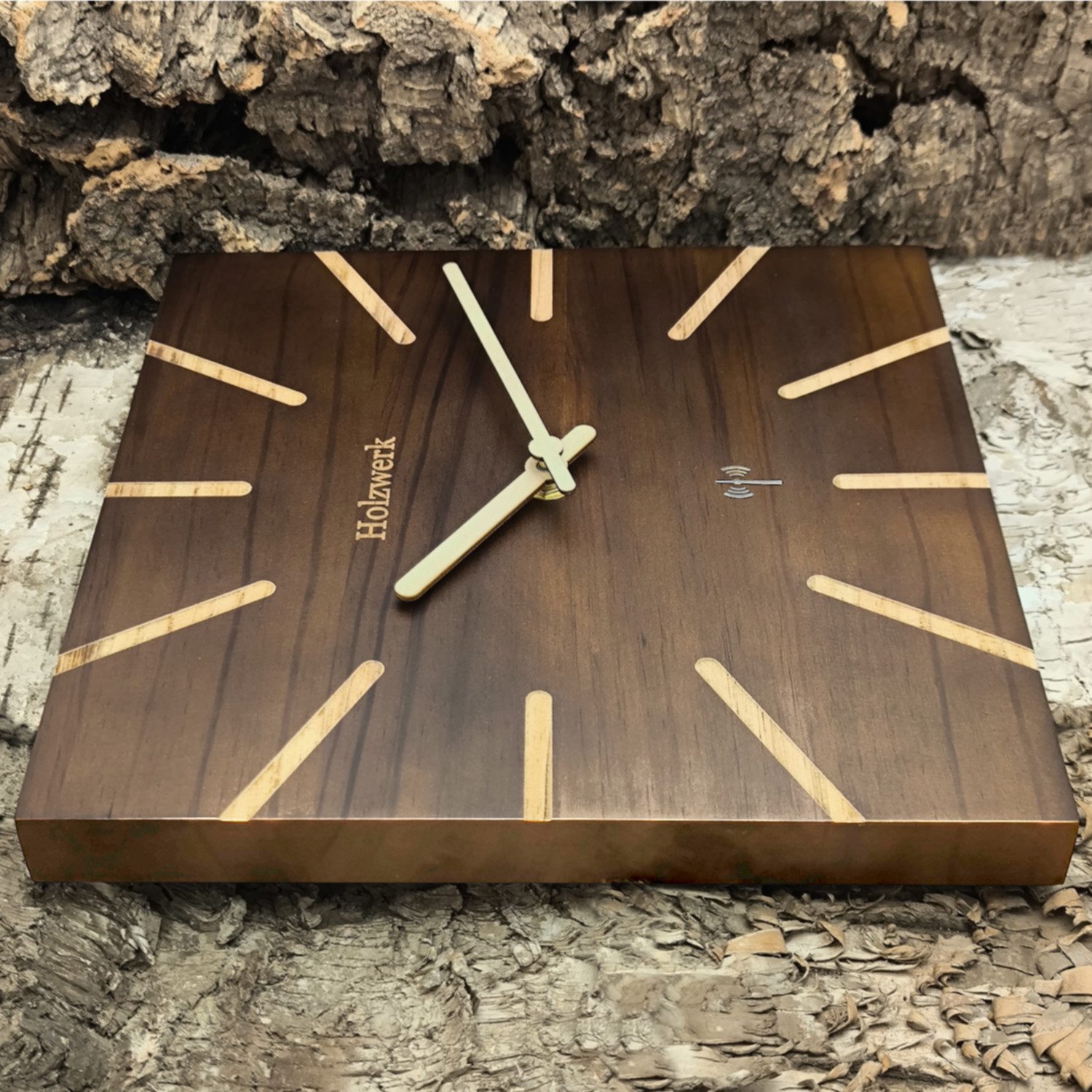 Holzwerk Funkwanduhr Eckige Designer Loft Funk Holz Wand Uhr (Nahezu lautloses Uhrwerk, analog, 25 cm)