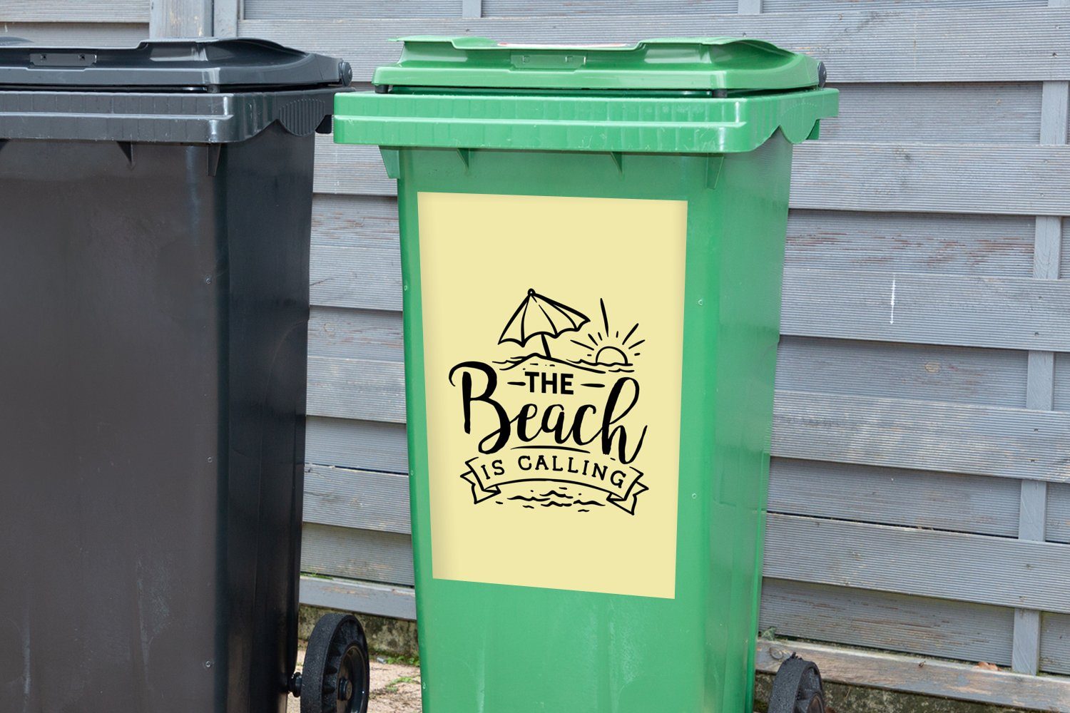 Container, Strand St), Wandsticker - Abfalbehälter Sommer MuchoWow (1 Sprichwörter - Mülltonne, Sonnenschirm Sticker, Mülleimer-aufkleber, -