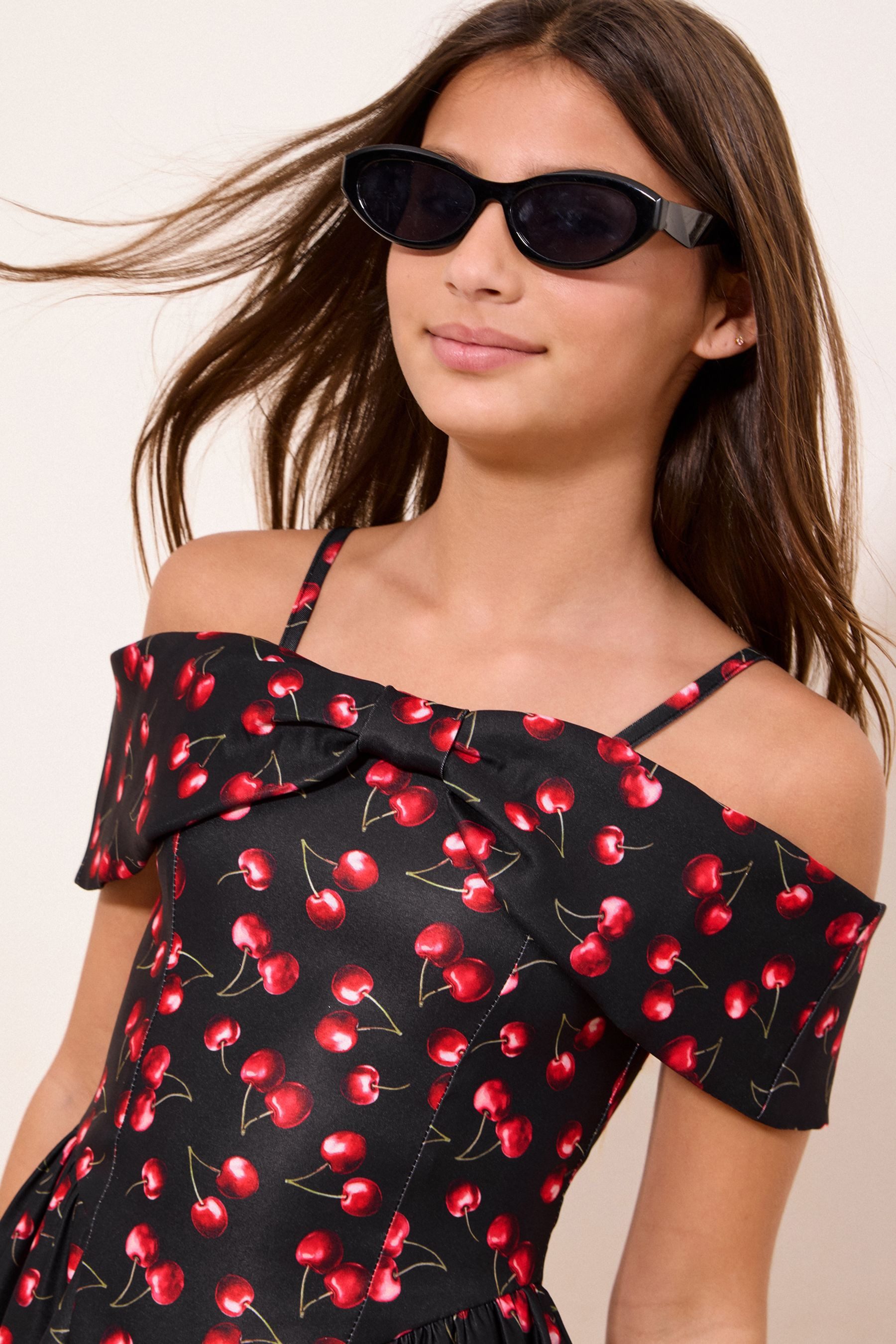 LIPSY Off-Shoulder-Kleid Lipsy Bardot-Kleid (1-tlg)